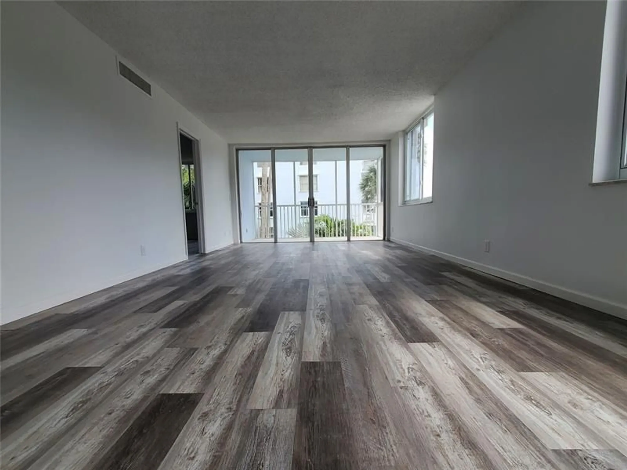 Property Slideshow image 10 of 23 | 2010 s federal hwy 209, Boynton Beach, FL, 33435