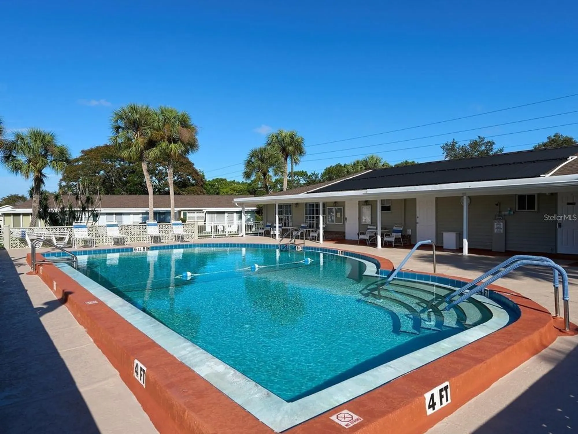 Property Slideshow image 13 of 15 | 2687 golf course dr 219, Sarasota, FL, 34234