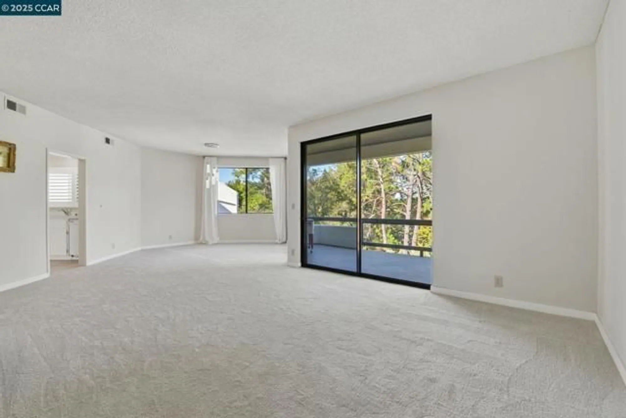 Property Slideshow image 7 of 33 | 1221 avenida sevilla 1b, Walnut Creek, CA, 94595