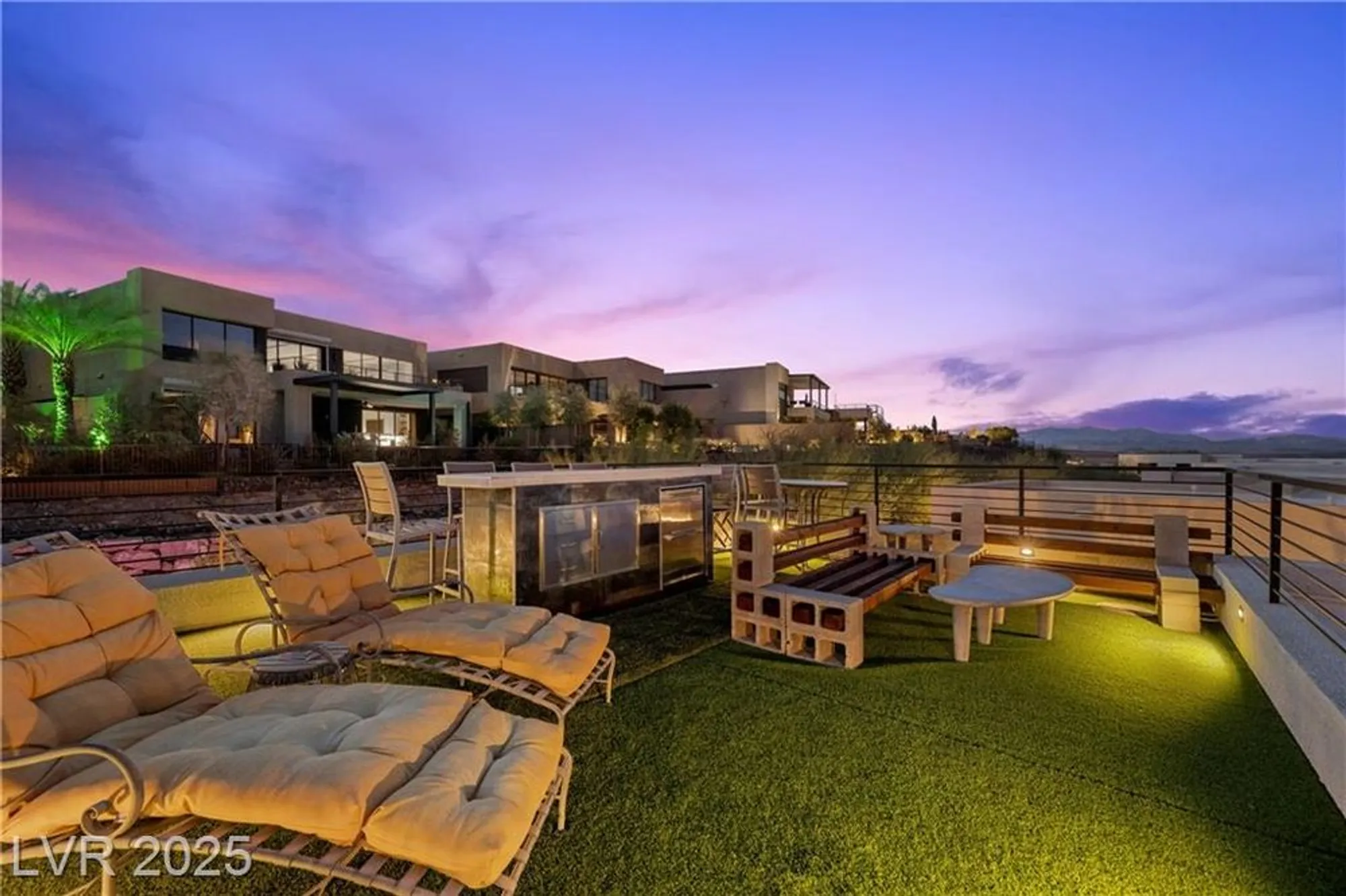 Property Slideshow image 16 of 99 | 5 highland cove ln, Henderson, NV, 89011