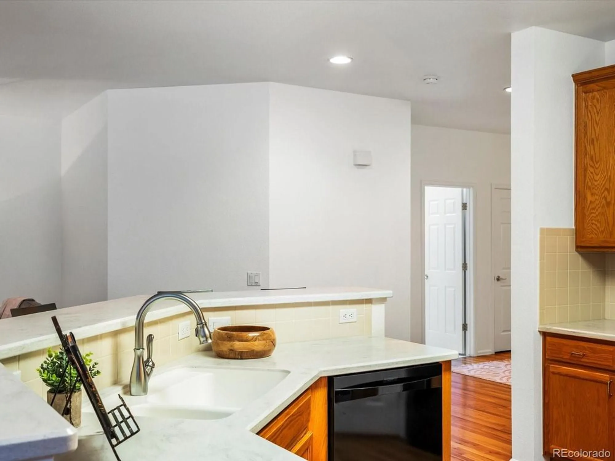 Property Slideshow image 8 of 40 | 23730 e otero dr, Aurora, CO, 80016