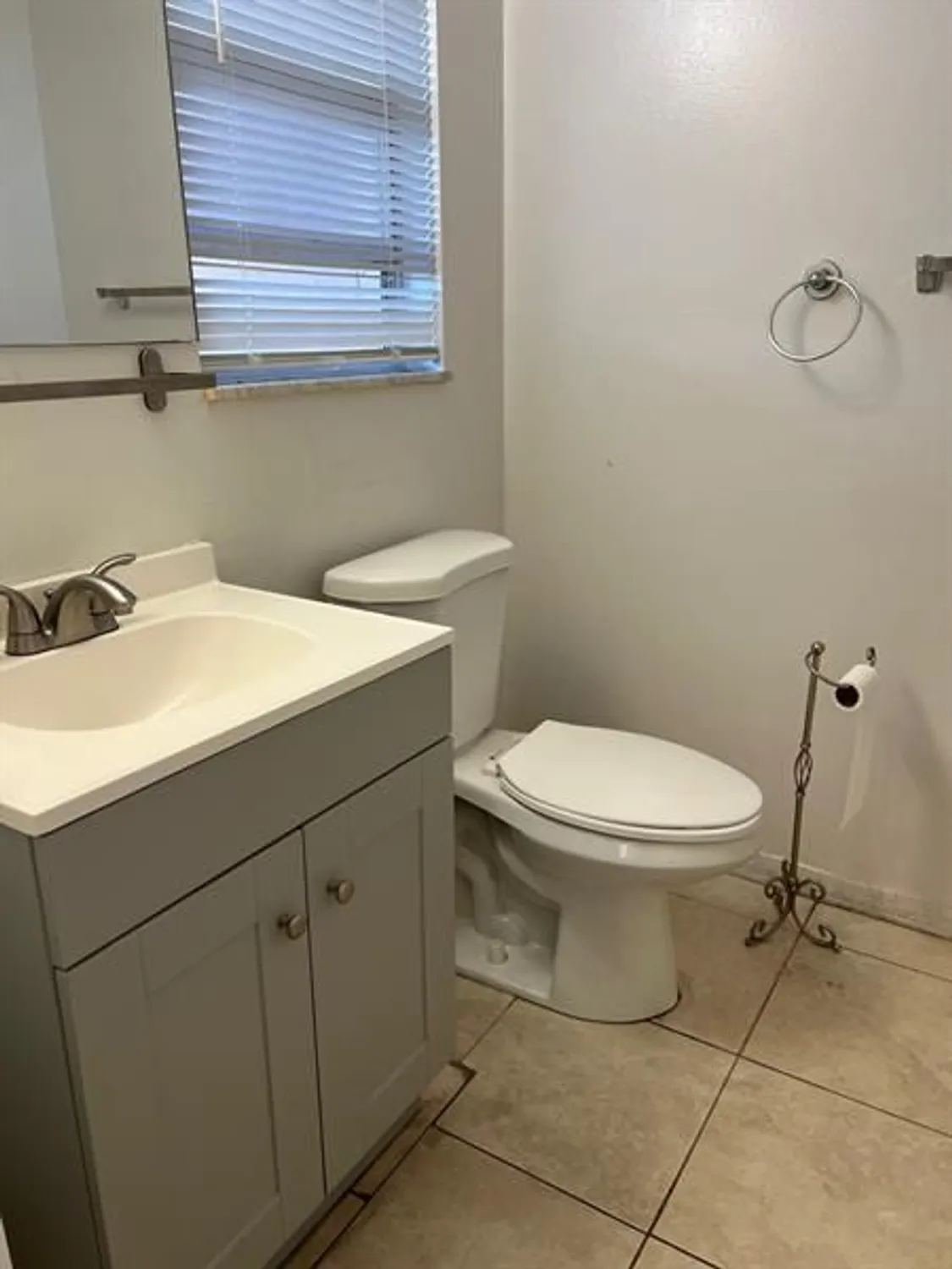 Property Slideshow image 7 of 7 | 2515 ne 2nd ct 115, Boynton Beach, FL, 33435