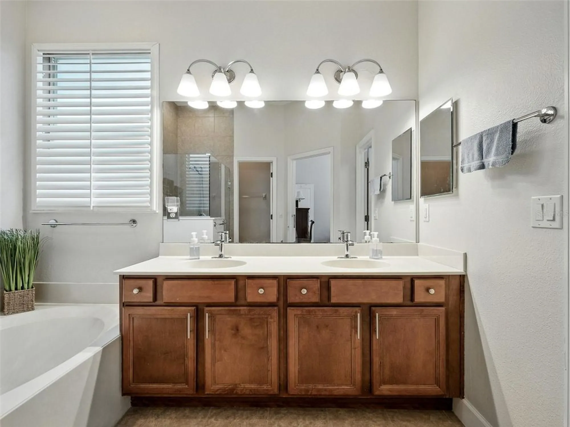 Property Slideshow image 36 of 66 | 461 luna bella ln, New Smyrna Beach, FL, 32168
