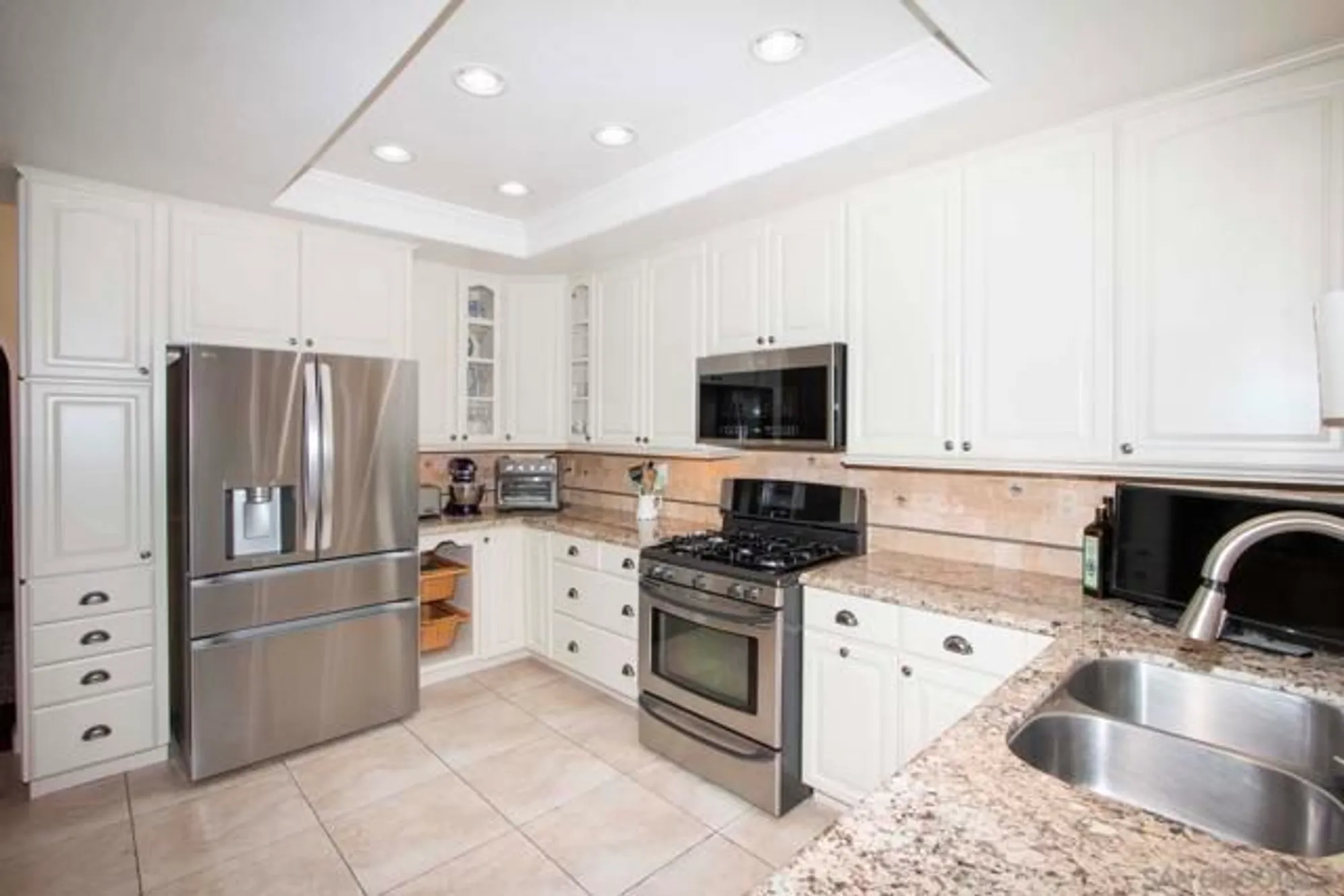 Property Slideshow image 20 of 48 | 17639 caminito hercuba, San Diego, CA, 92128