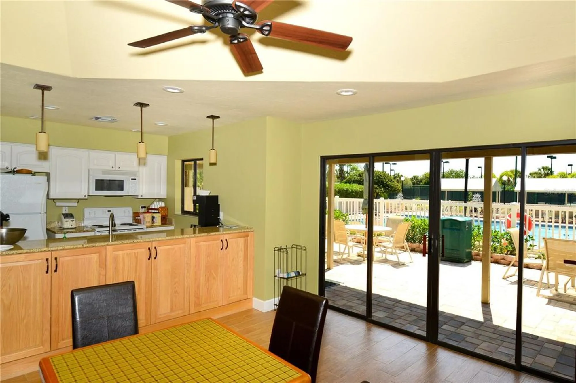 Property Slideshow image 39 of 41 | 5450 eagles point cir 405, Sarasota, FL, 34231