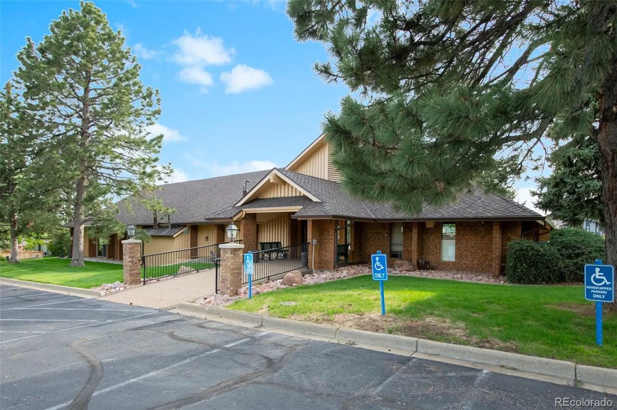 Property Slideshow image 24 of 30 | 19 douglas dr, Broomfield, CO, 80020