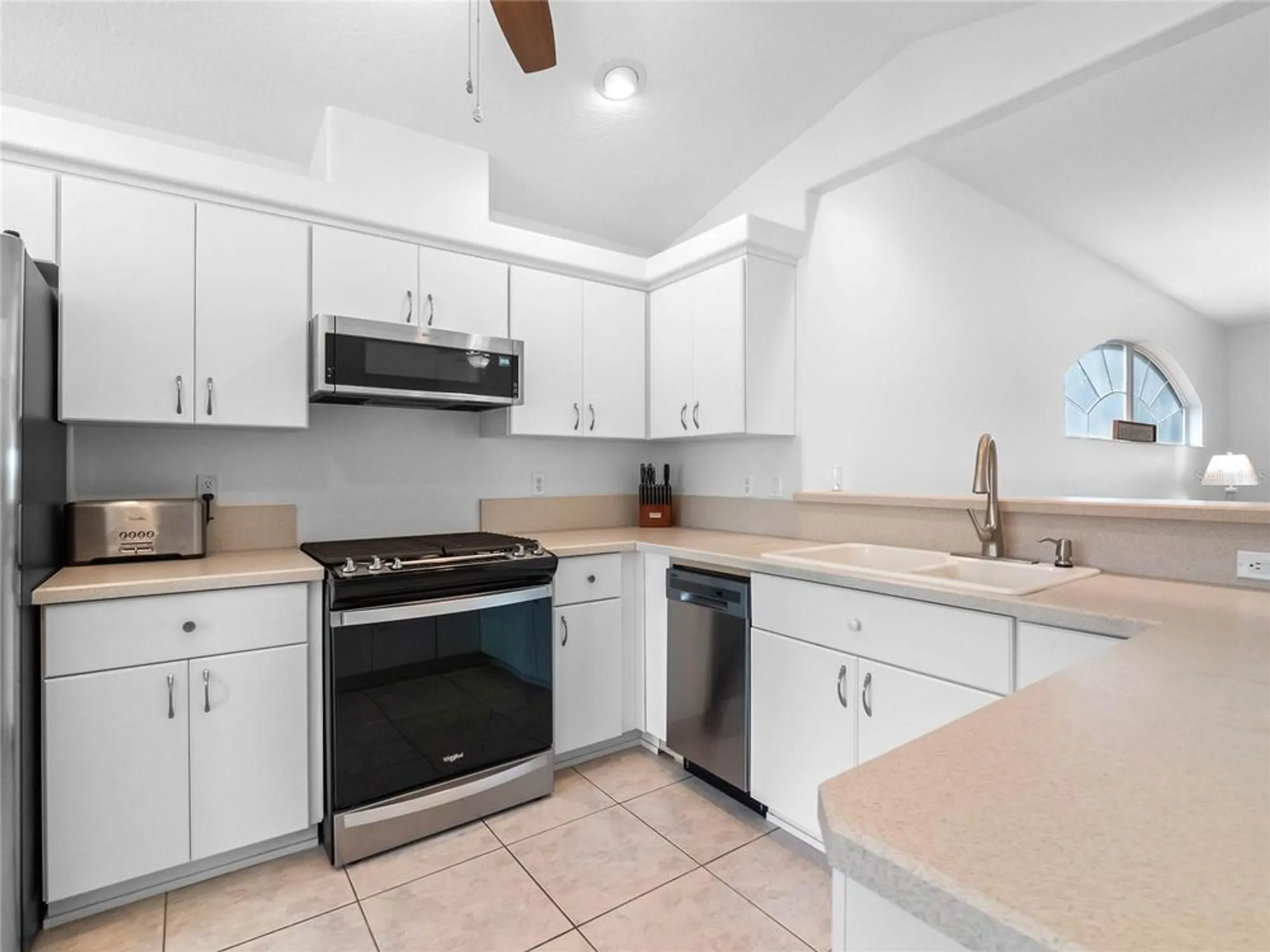 Property Slideshow image 24 of 61 | 5454 sir churchill dr, Leesburg, FL, 34748