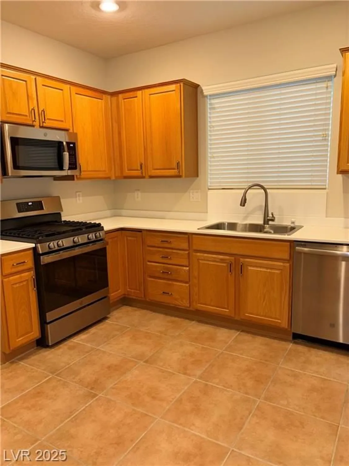 Property Slideshow image 3 of 51 | 2484 galaxy cluster st, Henderson, NV, 89044