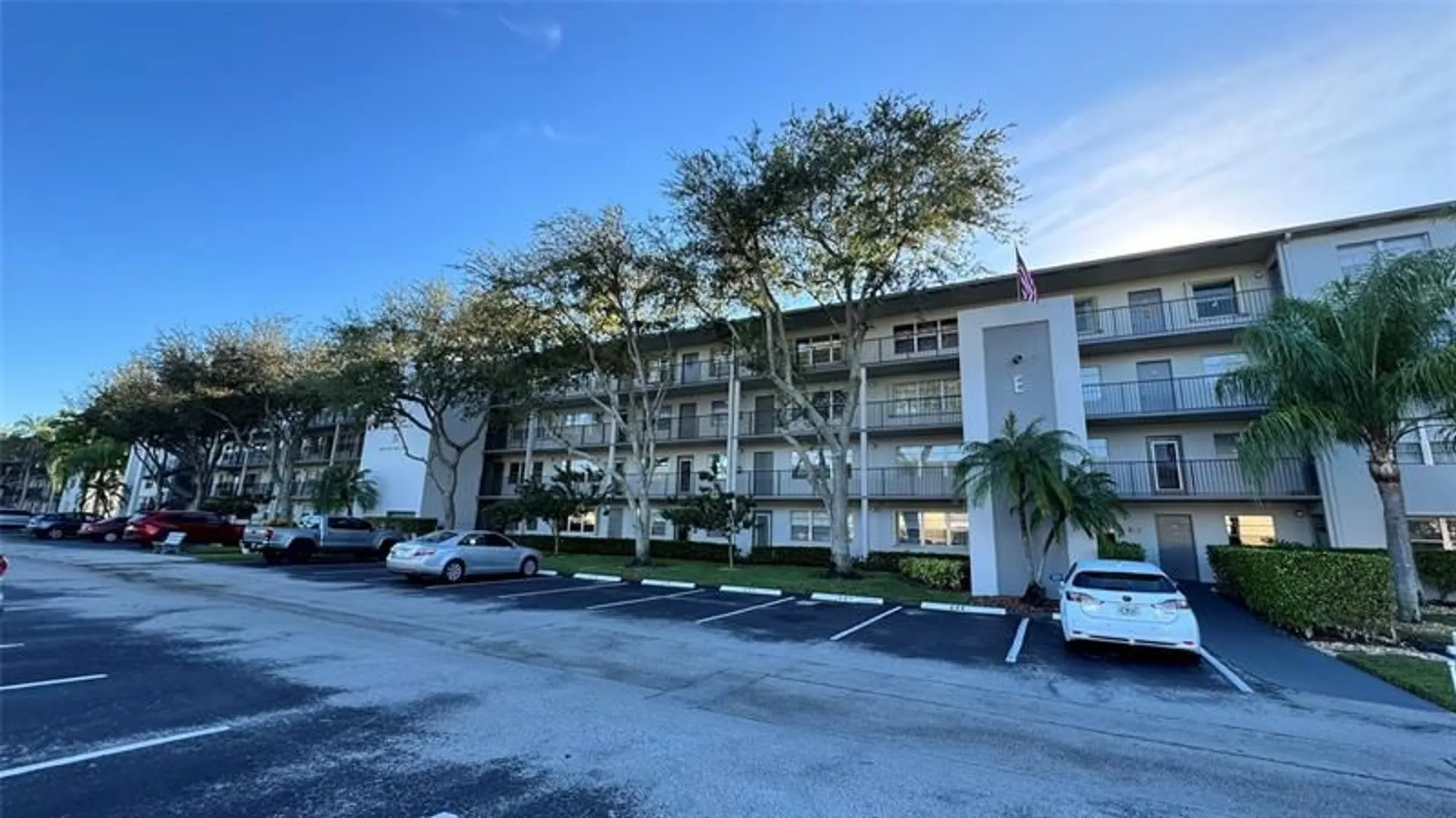 Property Slideshow image 22 of 26 | 300 sw 134th way apt 304e, Pembroke Pines, FL, 33027