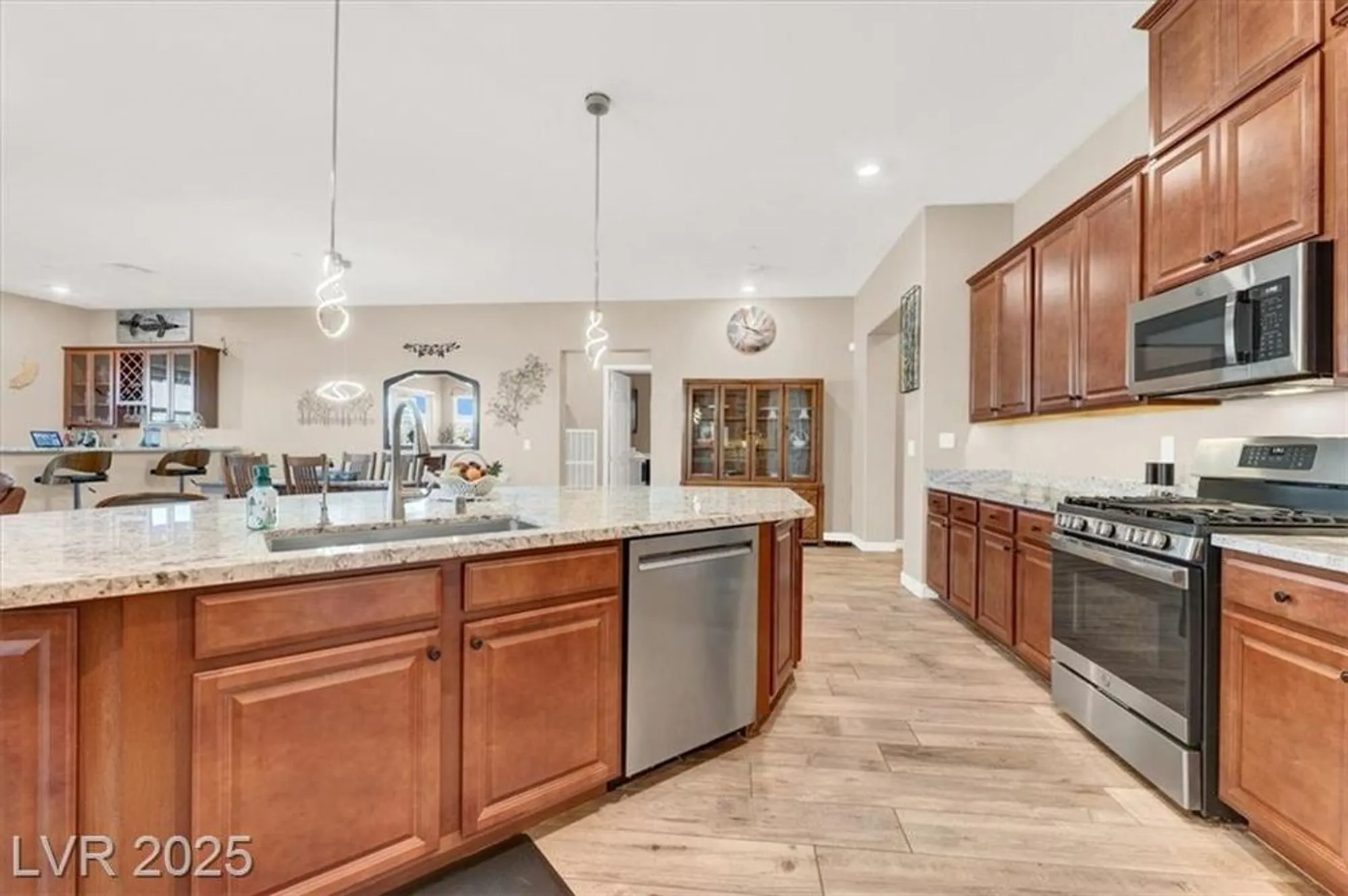 Property Slideshow image 19 of 48 | 400 middlestone ave, Henderson, NV, 89011