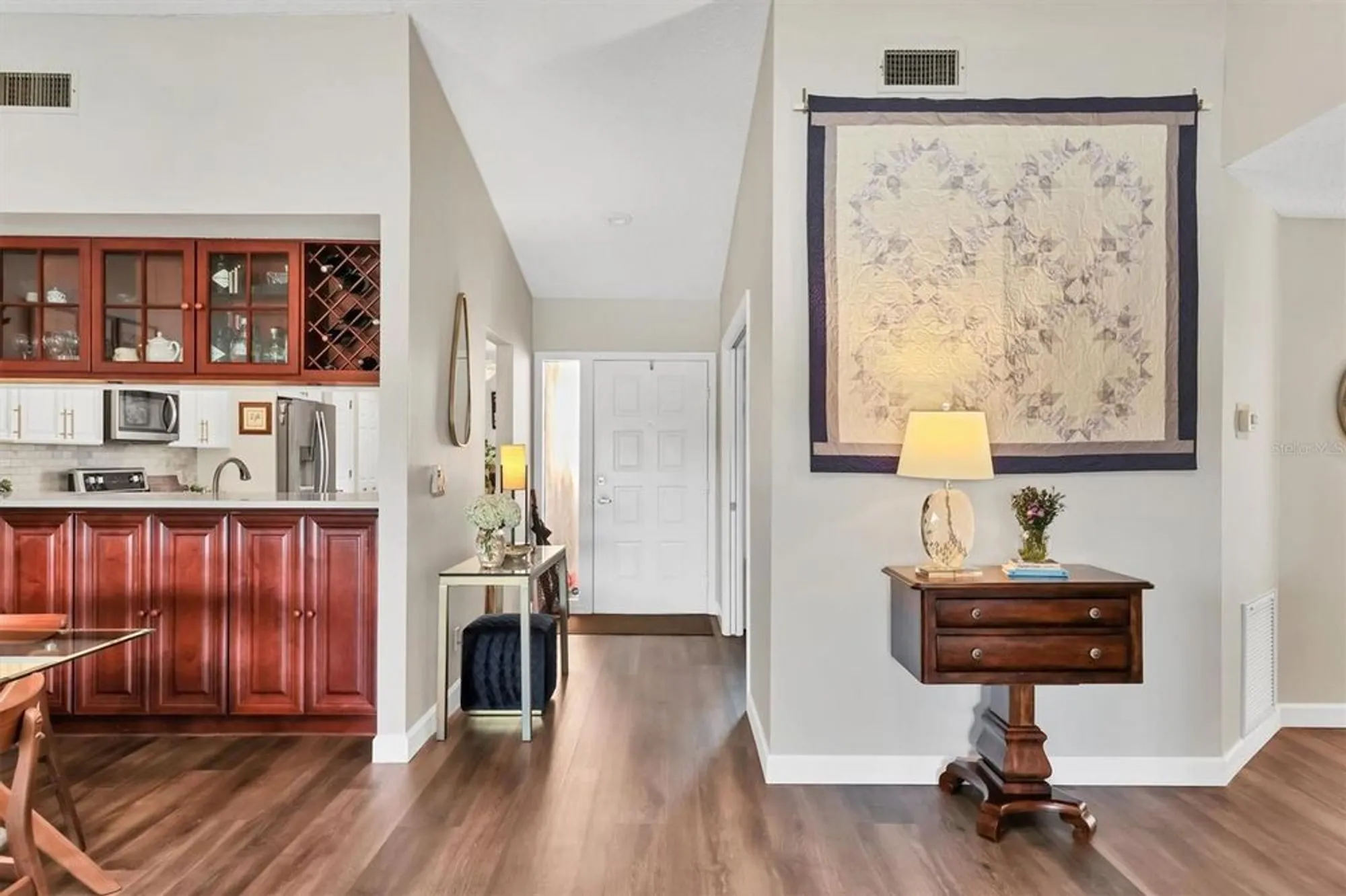 Property Slideshow image 10 of 55 | 3861 wilshire cir 115, Sarasota, FL, 34238