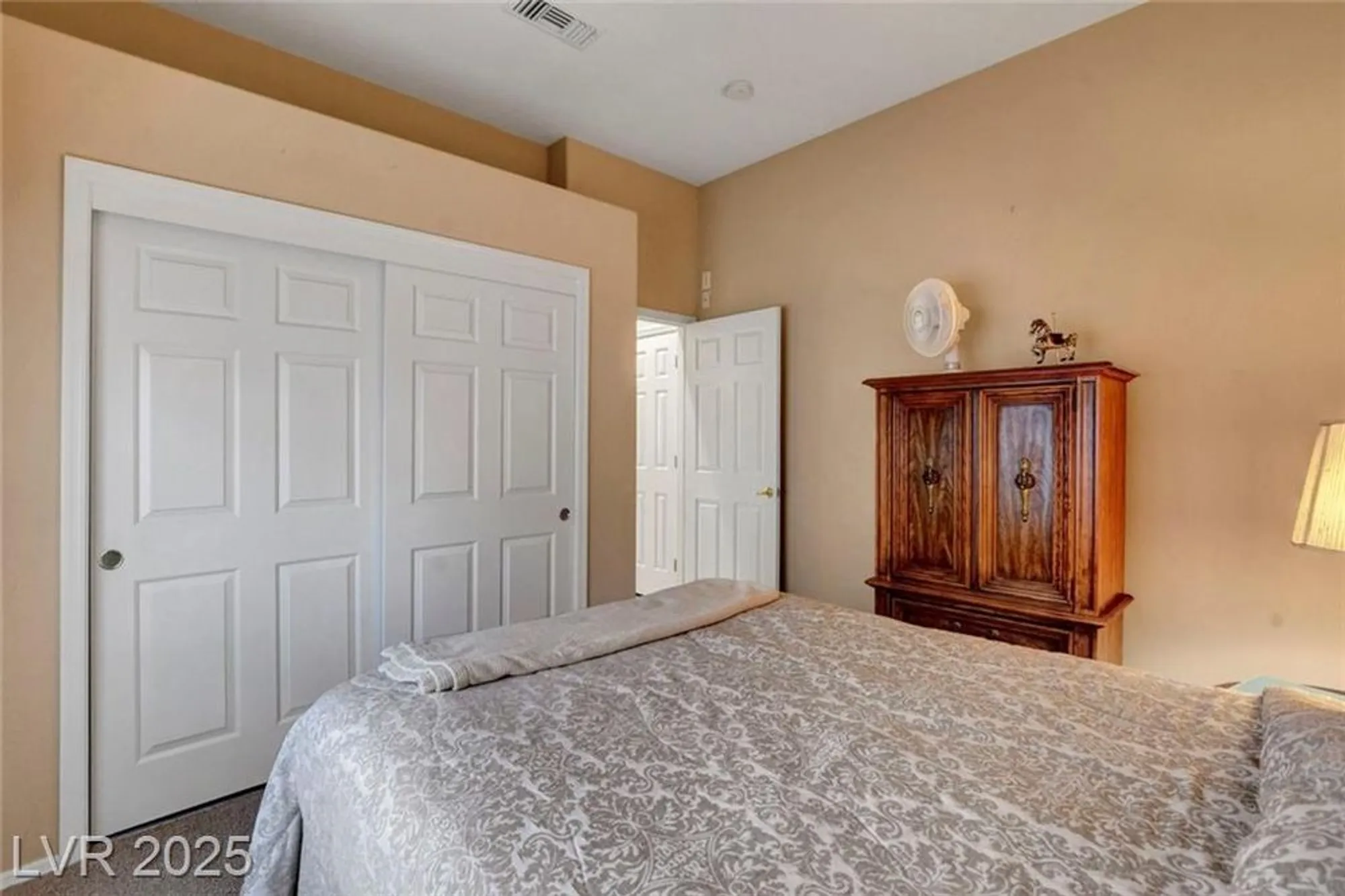 Property Slideshow image 23 of 29 | 3001 swan hill dr, Las Vegas, NV, 89134