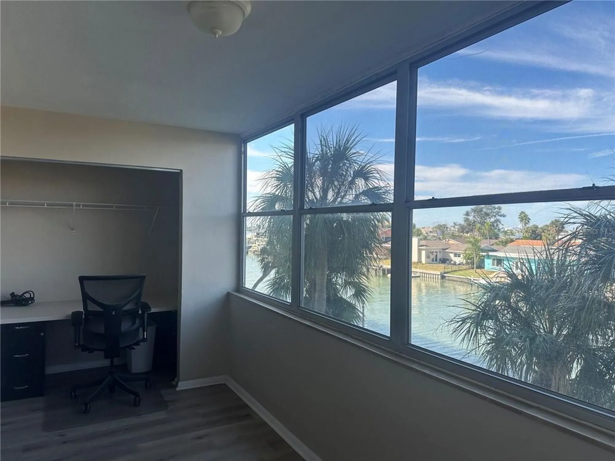 Property Slideshow image 17 of 32 | 4725 cove cir apt 309, Saint Petersburg, FL, 33708