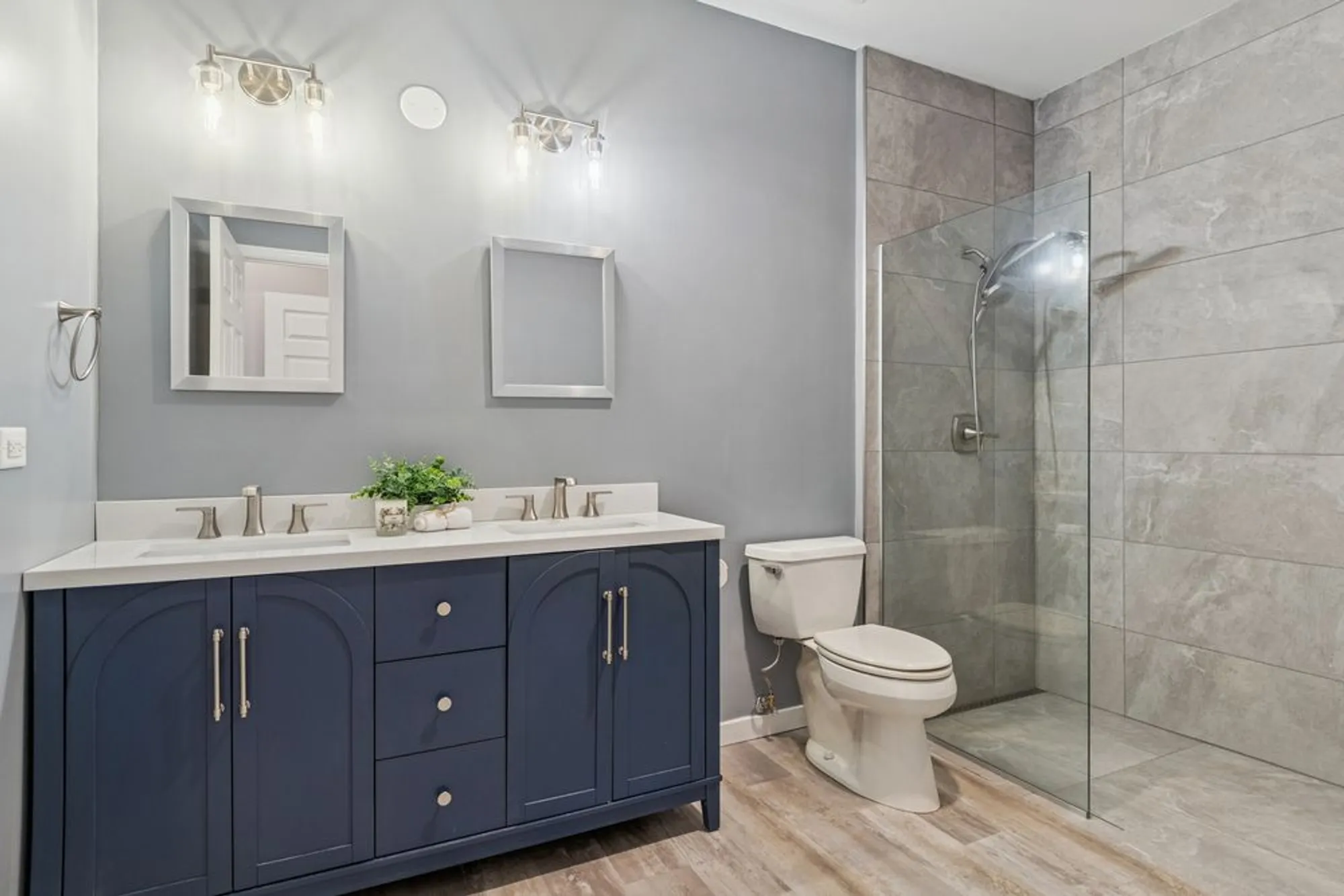 Property Slideshow image 15 of 38 | 2819 normandy cir, Naperville, IL, 60564