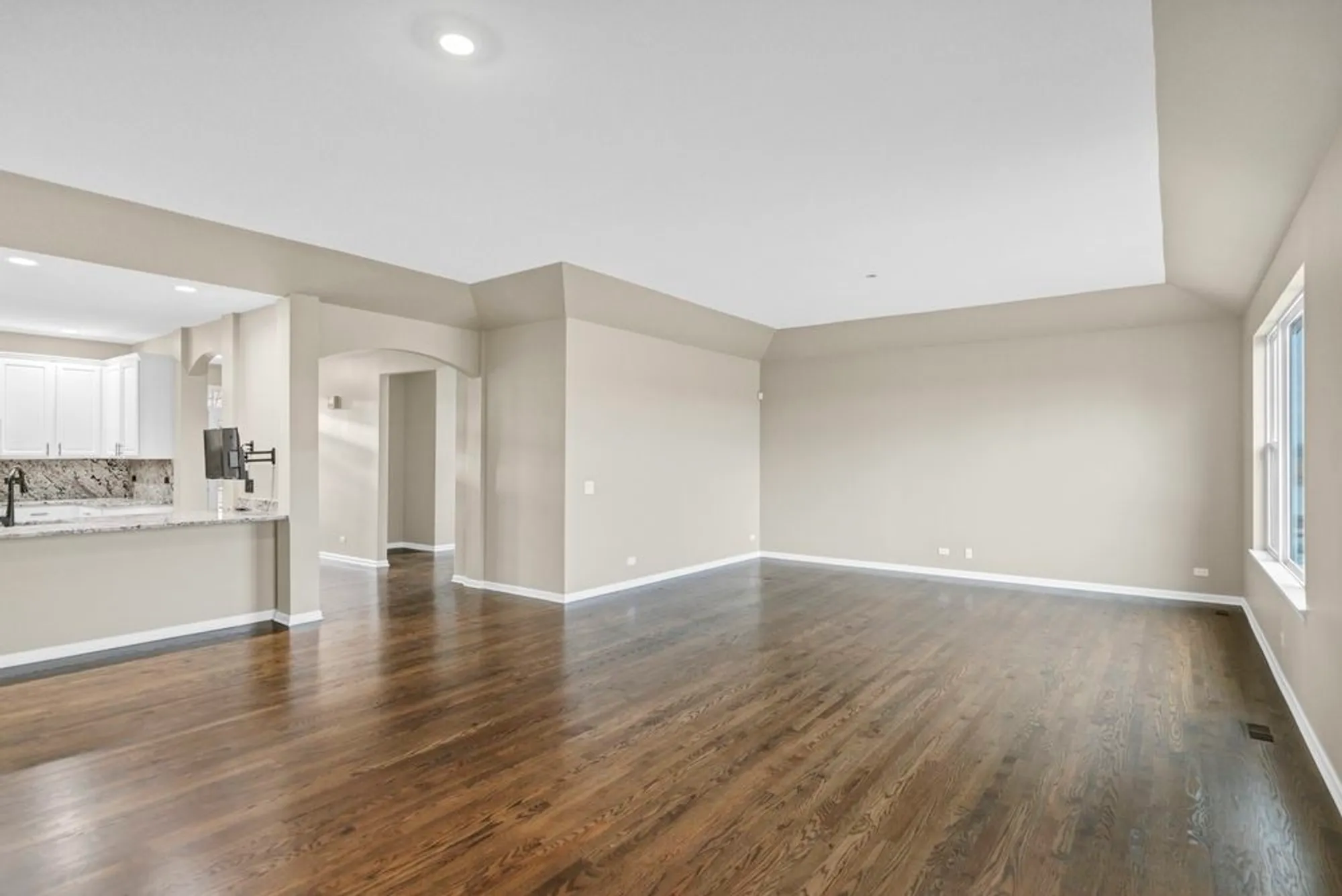 Property Slideshow image 33 of 71 | 2660 harnish dr, Algonquin, IL, 60102