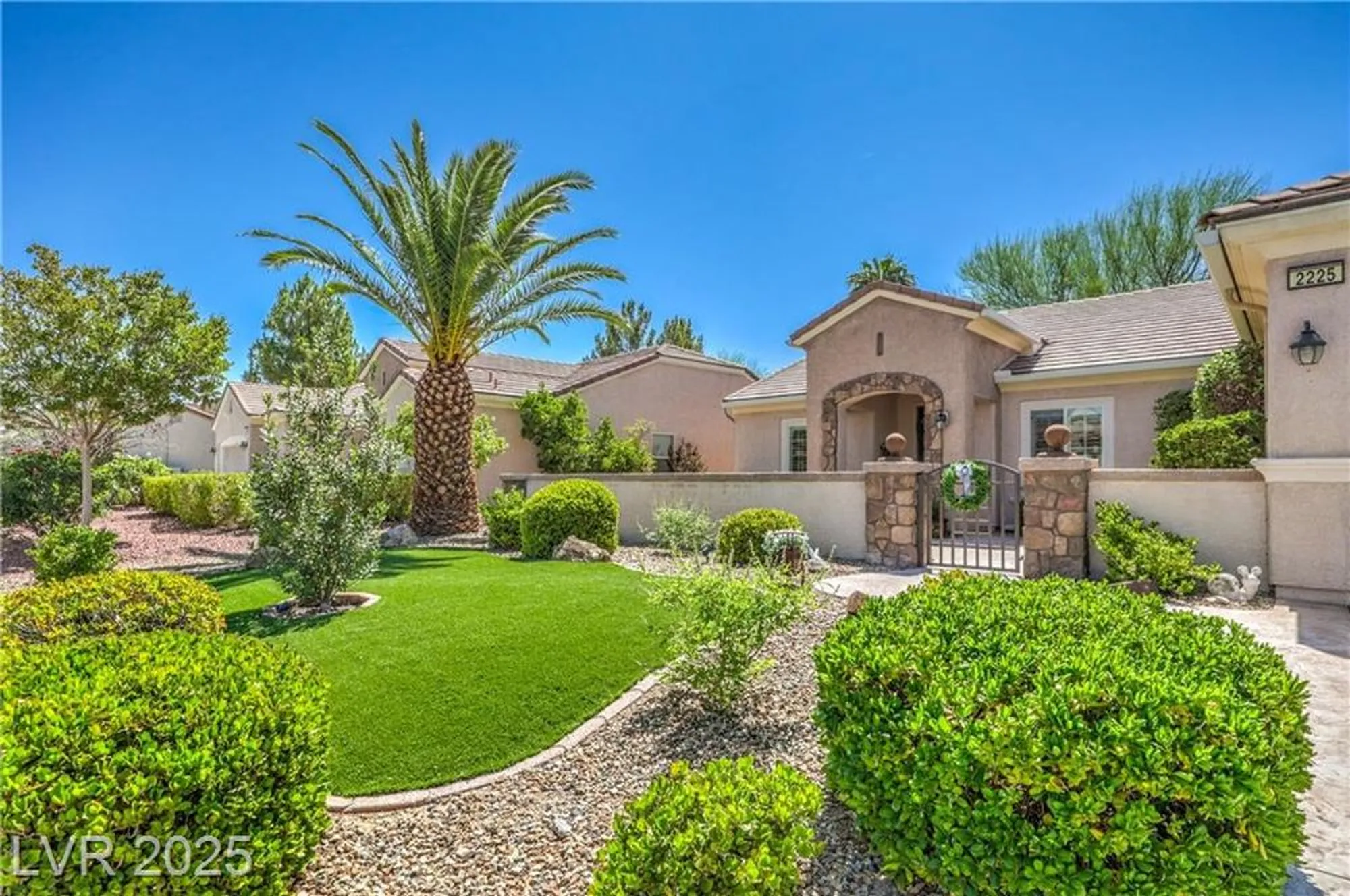 Property Slideshow image 4 of 39 | 2225 blackburn hills ave, Henderson, NV, 89044