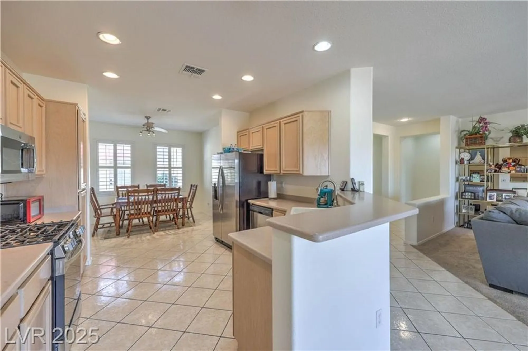 Property Slideshow image 20 of 52 | 1717 warrington dr, Henderson, NV, 89052