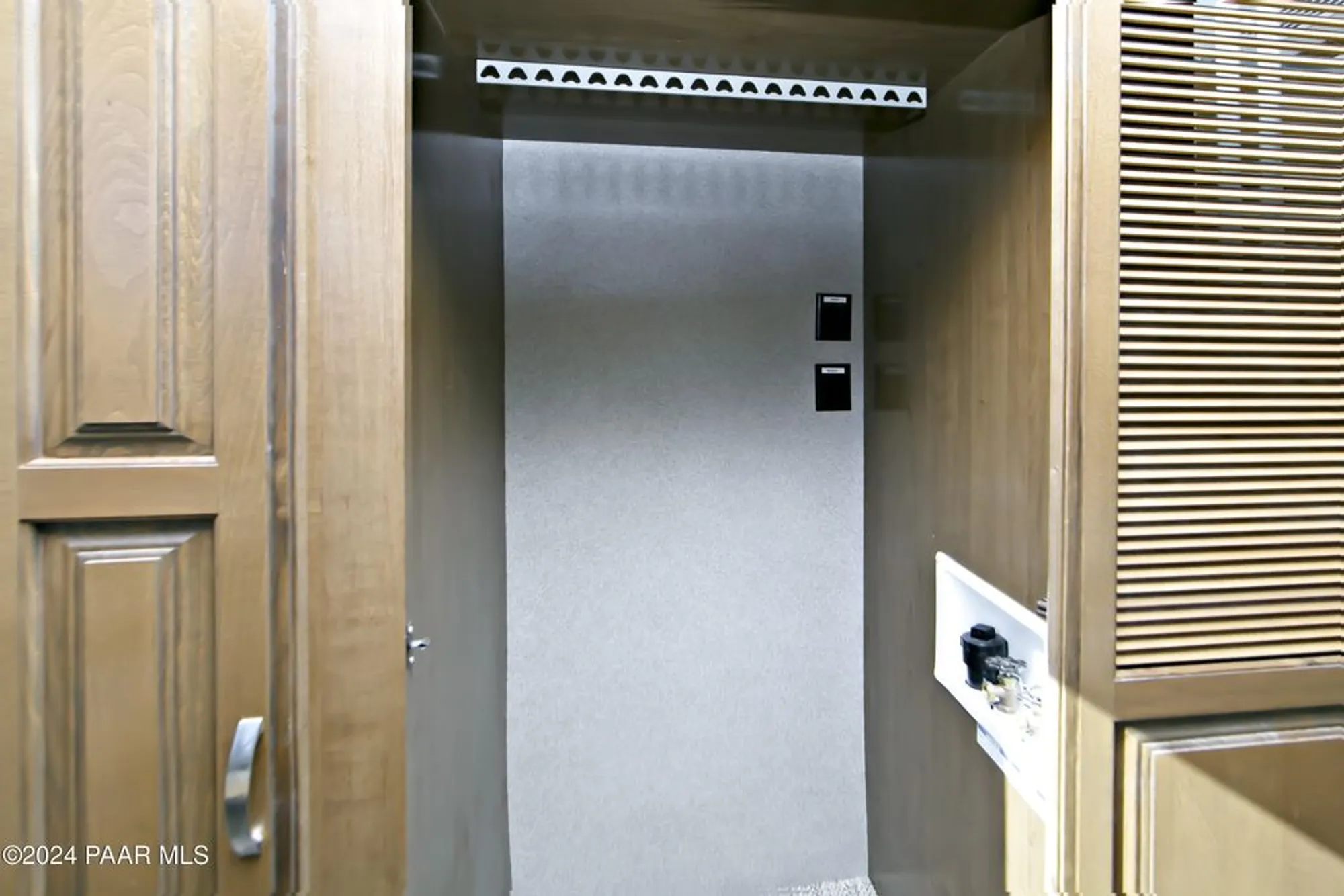 Property Slideshow image 13 of 17 | 850 n ponderosa pine dr, Prescott Valley, AZ, 86327