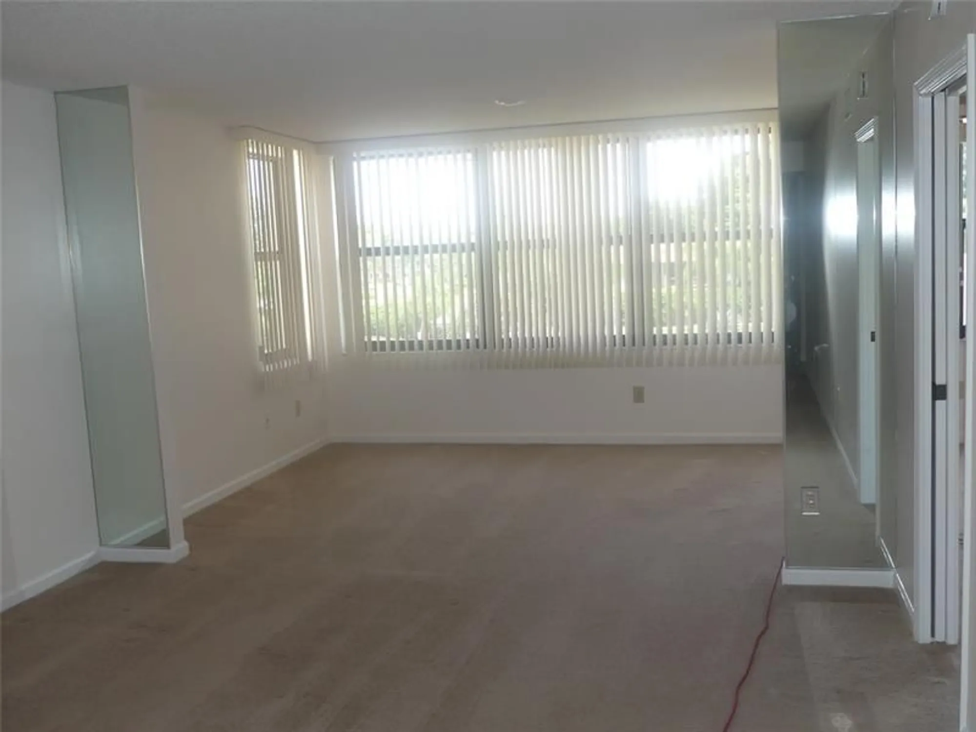 Property Slideshow image 9 of 15 | 10657 w clairmont cir 306, Tamarac, FL, 33321