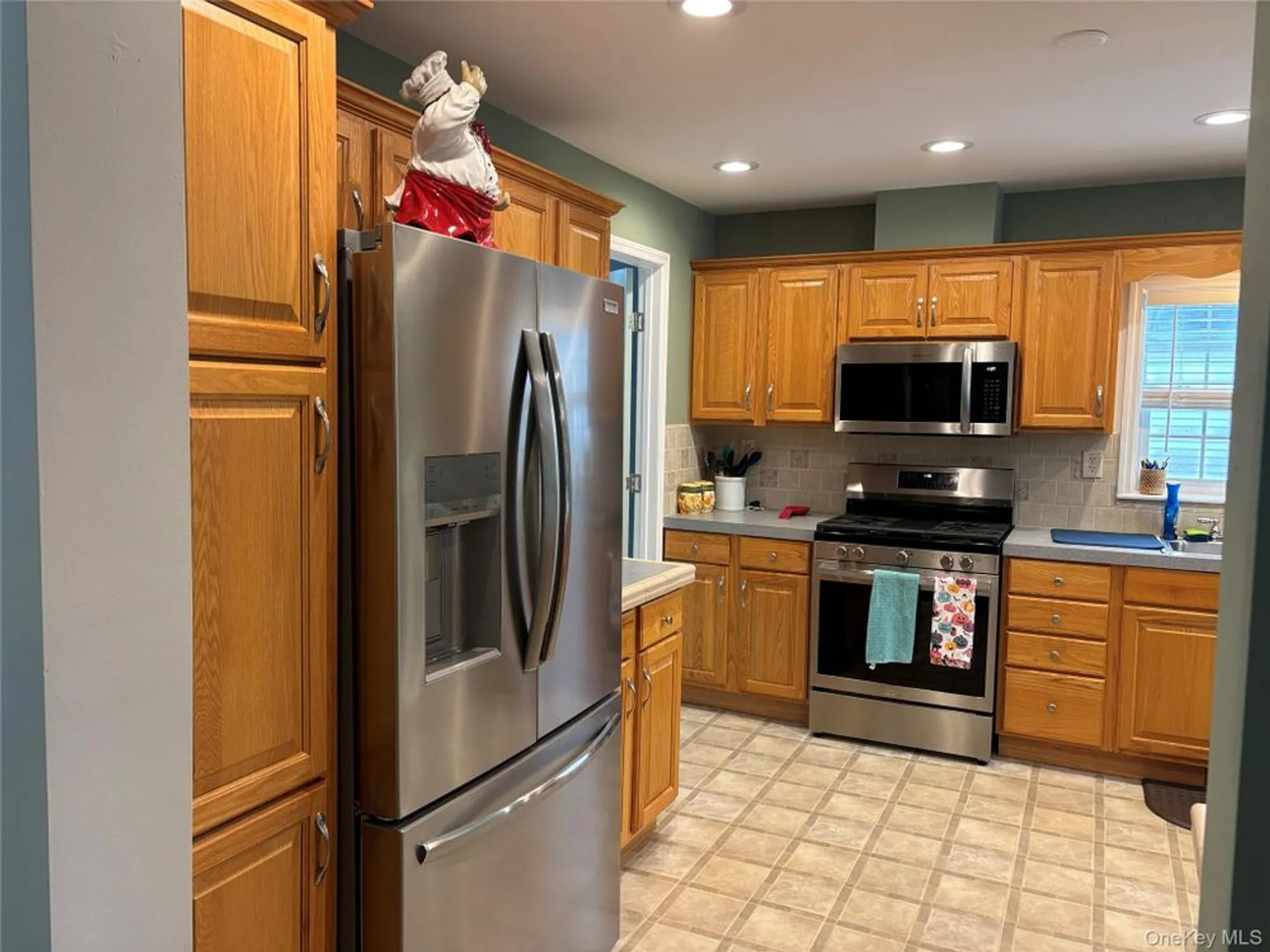 Property Slideshow image 17 of 45 | 1661 old country rd 506, Riverhead, NY, 11901