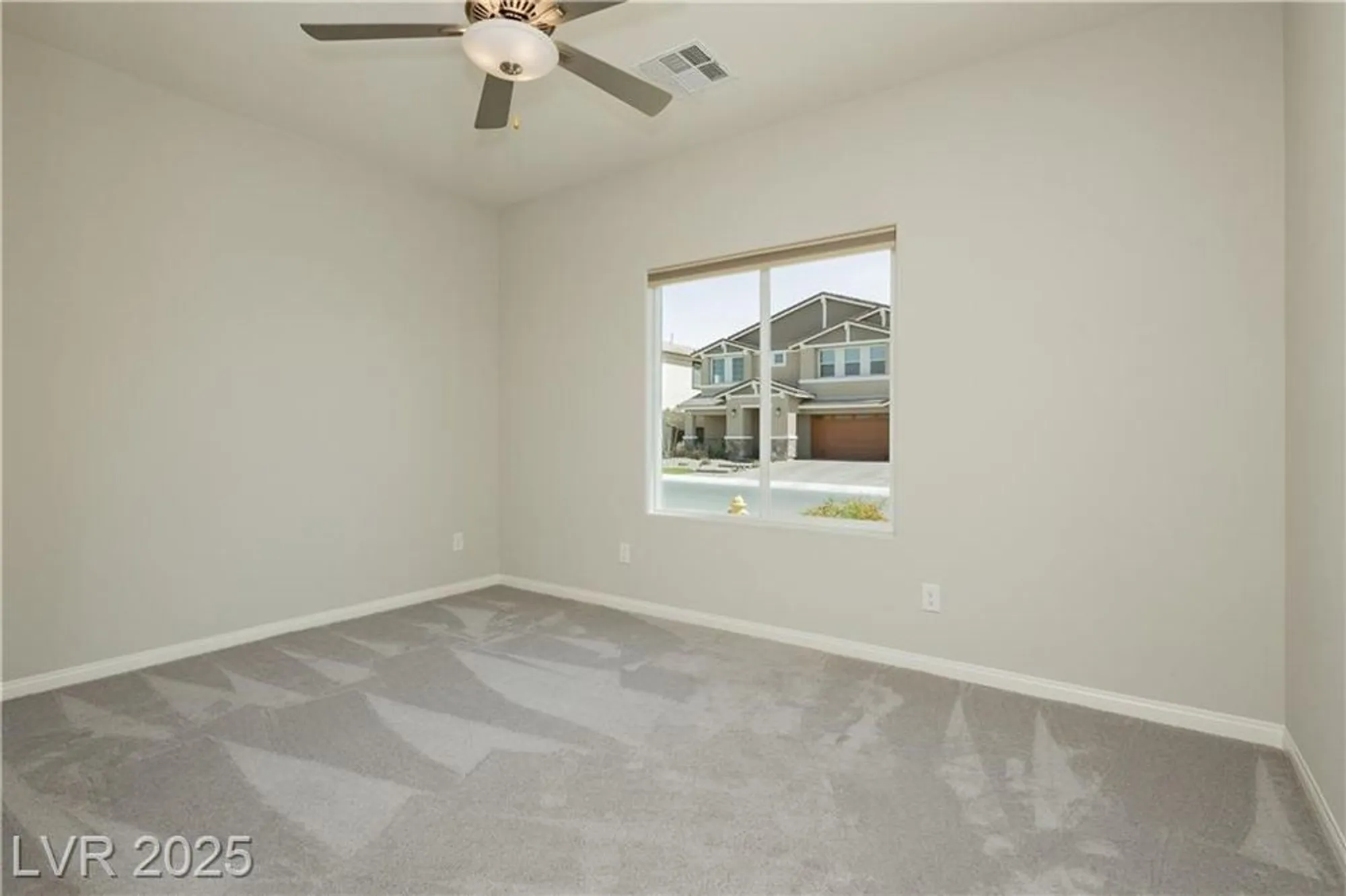 Property Slideshow image 17 of 47 | 7511 phoenix falls st, North Las Vegas, NV, 89084