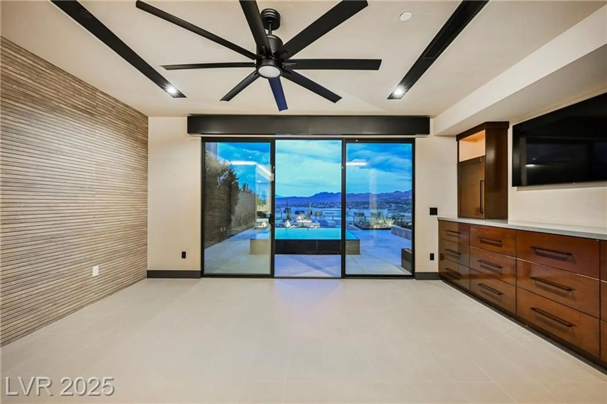 Property Slideshow image 31 of 93 | 20 falling canyon ct, Henderson, NV, 89011