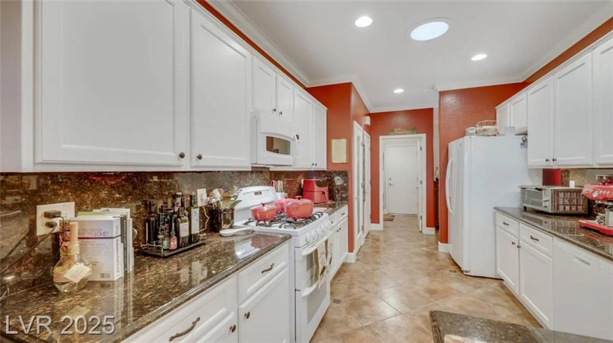 Property Slideshow image 23 of 65 | 2448 hamonah dr, Henderson, NV, 89044