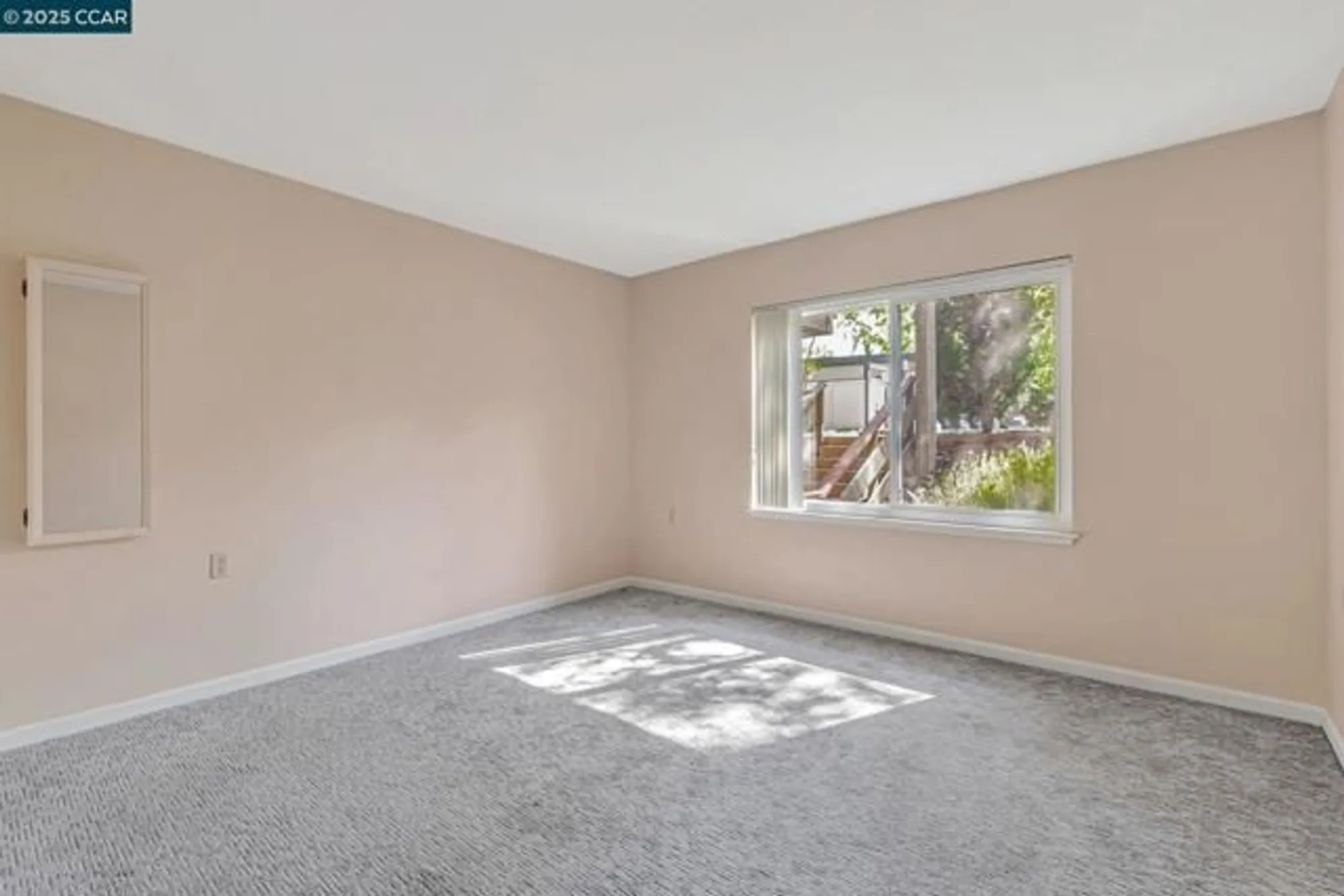 Property Slideshow image 20 of 30 | 1909 skycrest dr 2, Walnut Creek, CA, 94595
