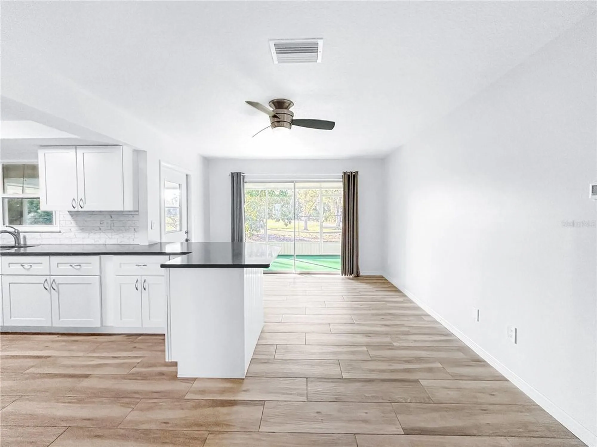 Property Slideshow image 15 of 52 | 1408 w del webb blvd, Sun City Center, FL, 33573