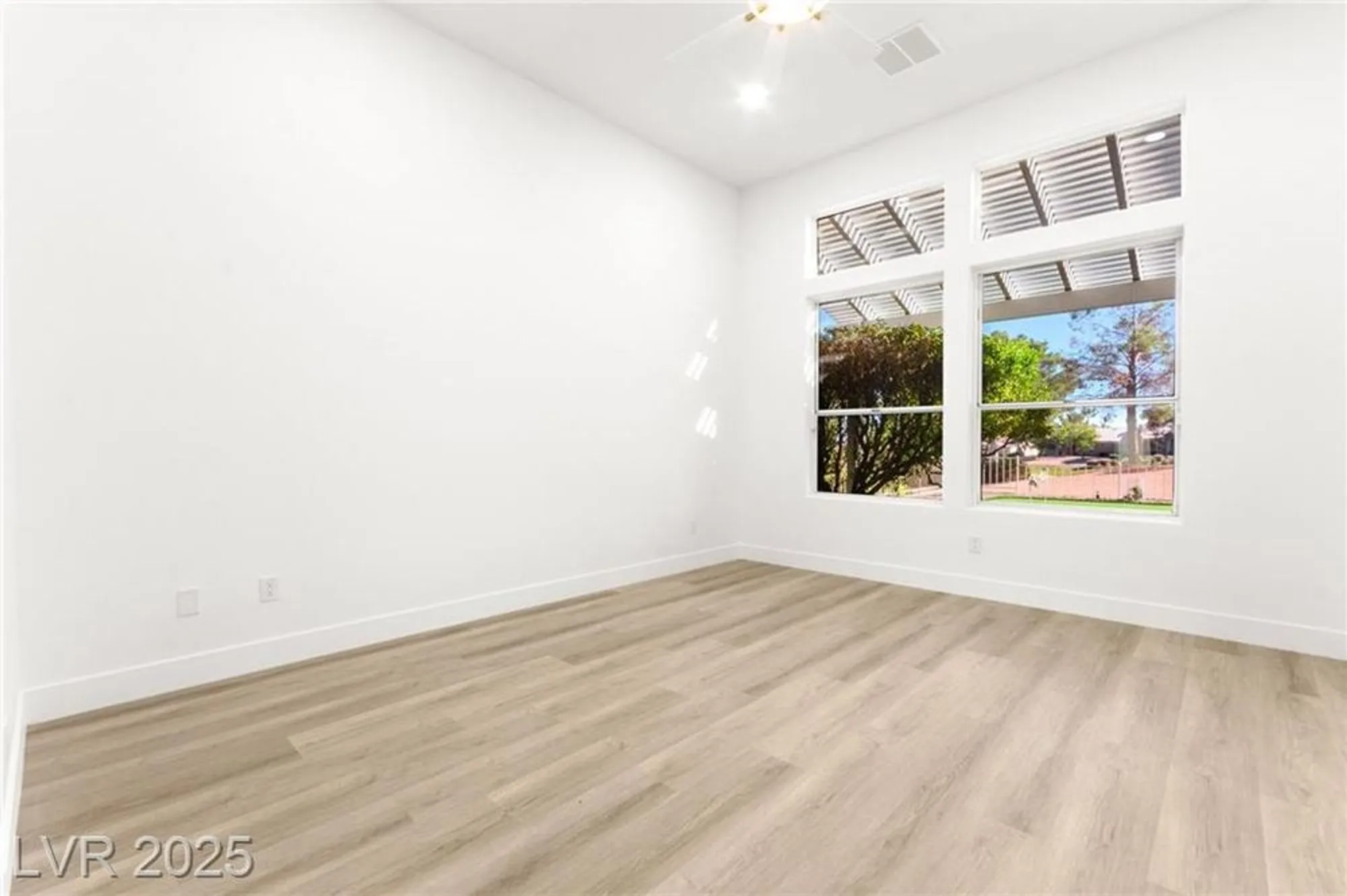 Property Slideshow image 39 of 99 | 3004 darby falls dr, Las Vegas, NV, 89134