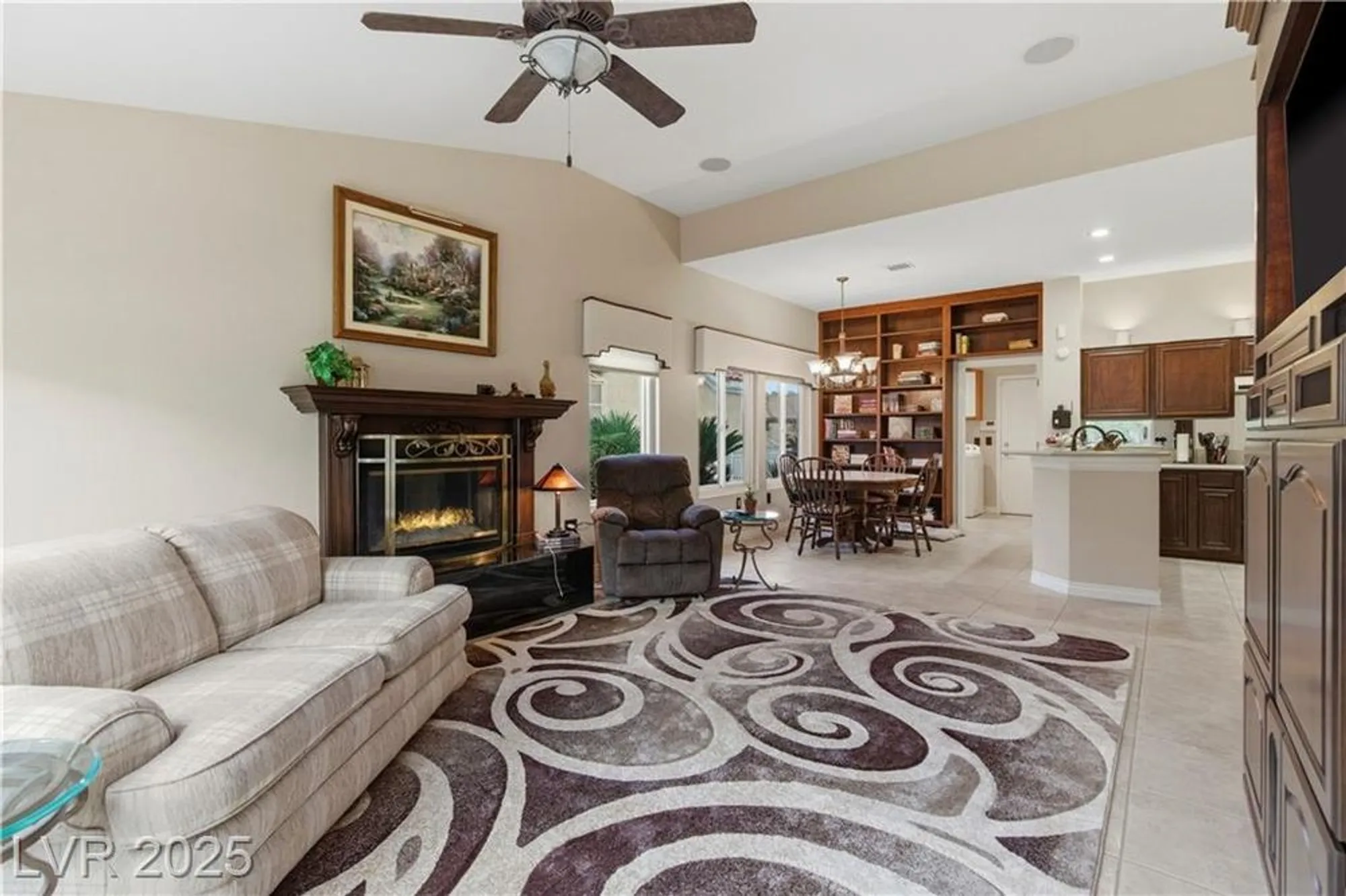 Property Slideshow image 13 of 60 | 8909 meadowood dr, Las Vegas, NV, 89134