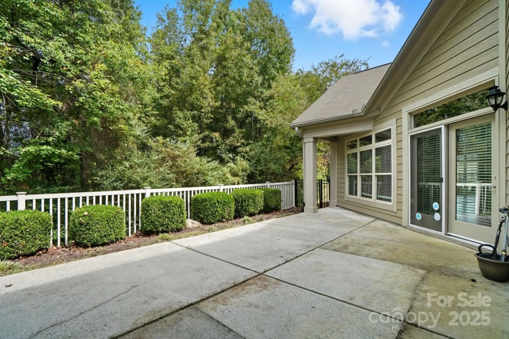 Property Slideshow image 32 of 42 | 2232 coltsview ln, Matthews, NC, 28105
