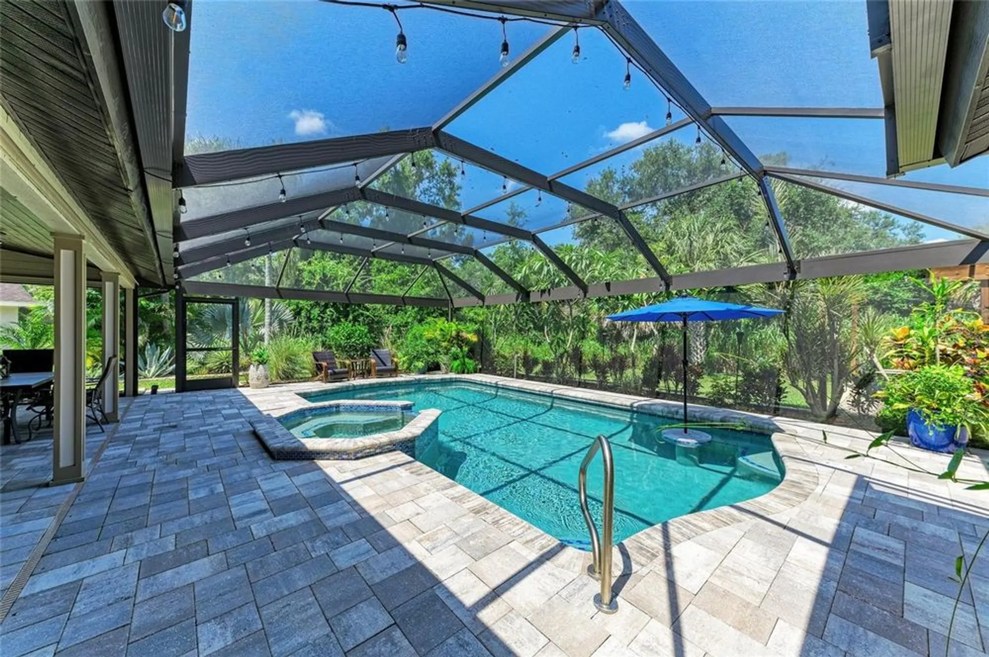Property Slideshow image 56 of 69 | 8416 palm lakes ct, Sarasota, FL, 34243