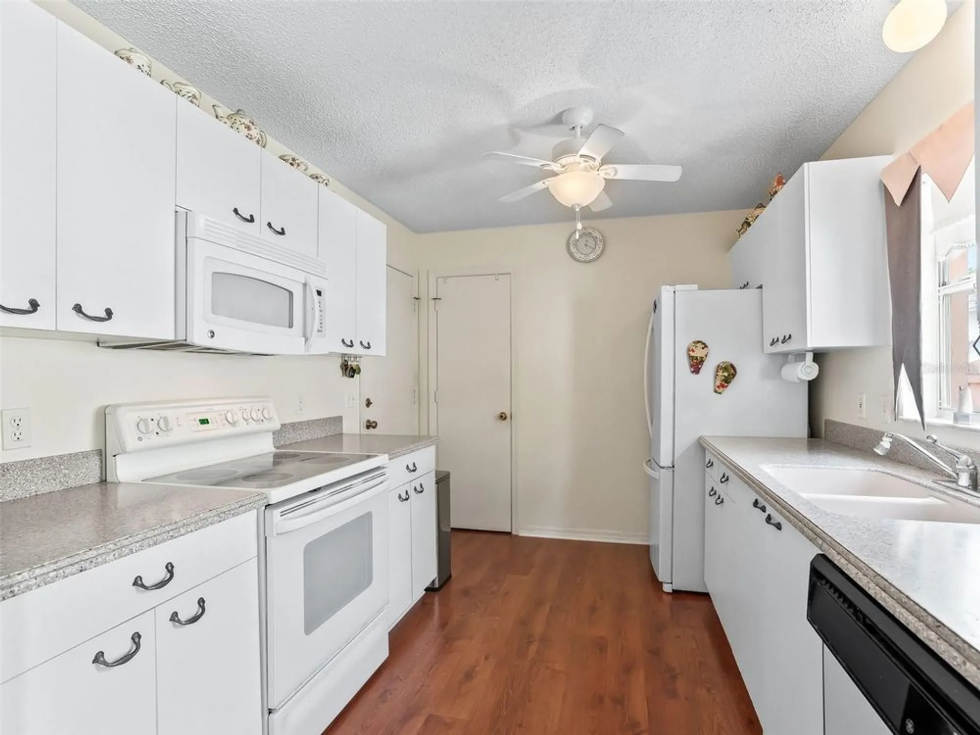 Property Slideshow image 5 of 28 | 1019 avalon ave, The Villages, FL, 32159