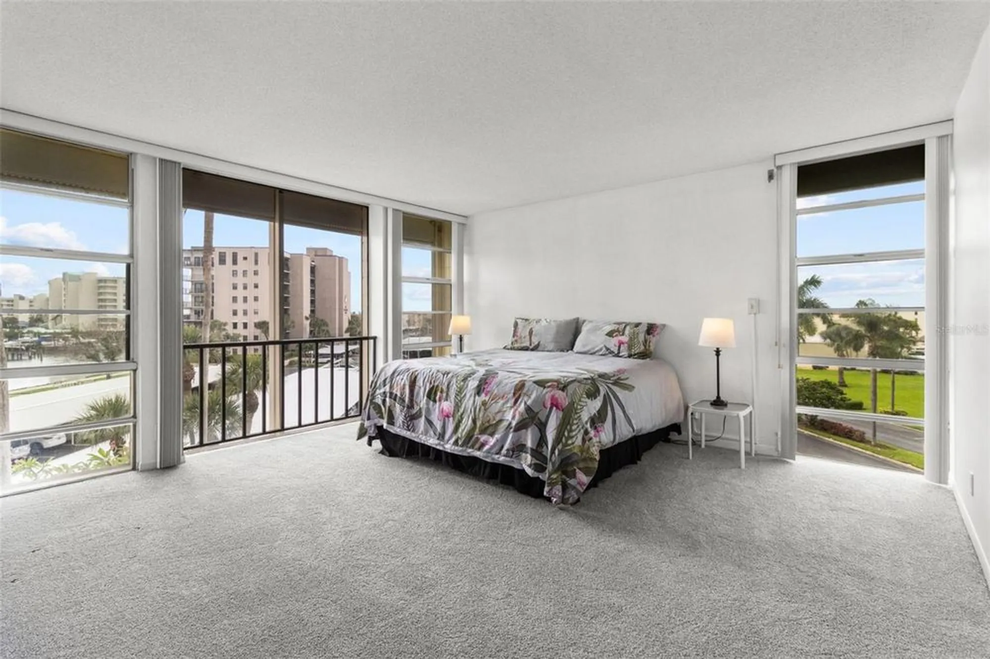 Property Slideshow image 33 of 58 | 7400 sun island dr 412, South Pasadena, FL, 33707