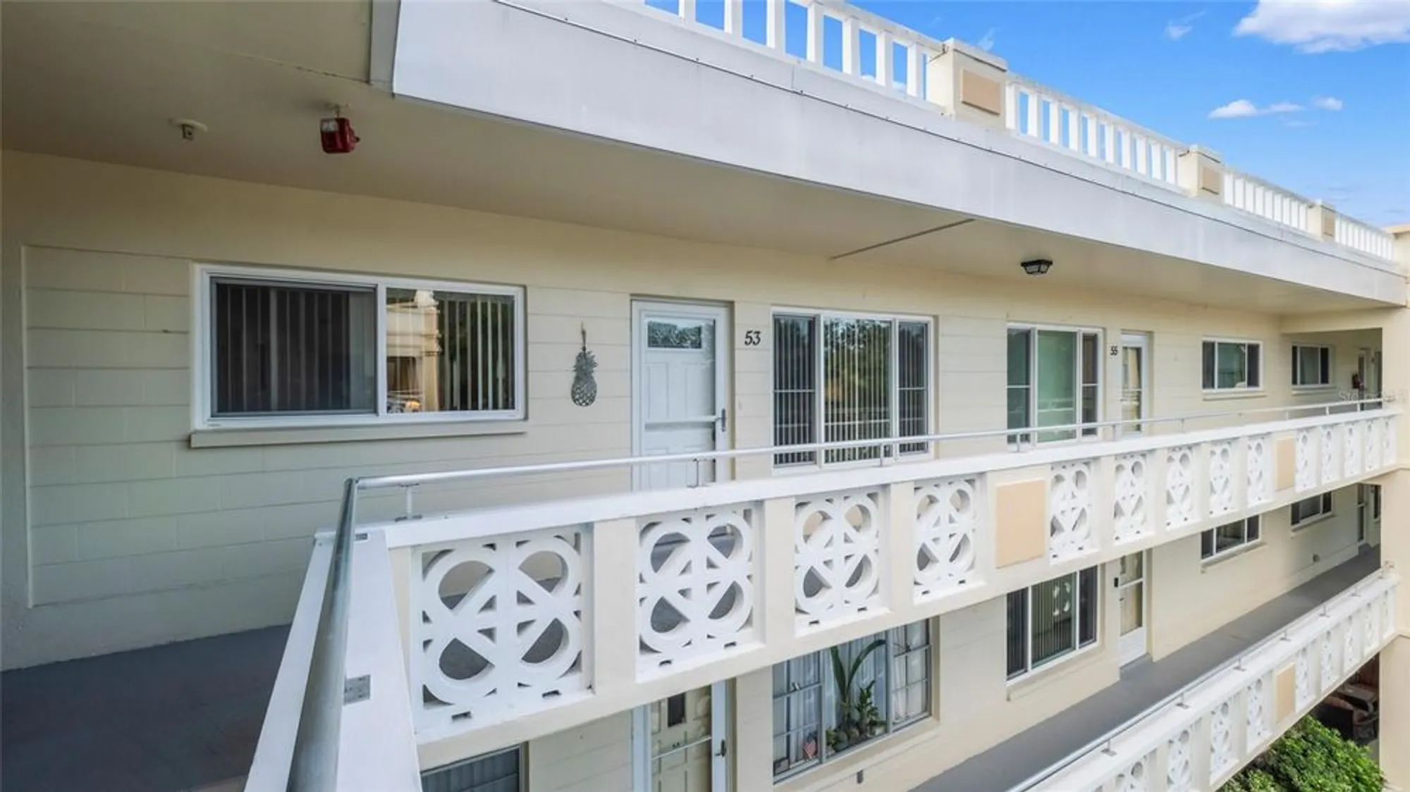 Property Slideshow image 3 of 18 | 2285 israeli dr 53, Clearwater, FL, 33763