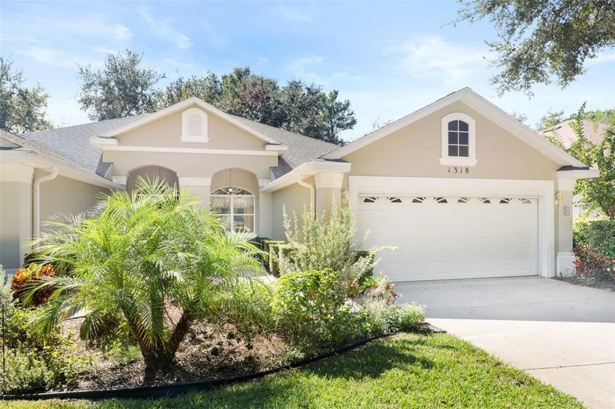 Property Slideshow image 1 of 50 | 1318 asher ct, Ormond Beach, FL, 32174