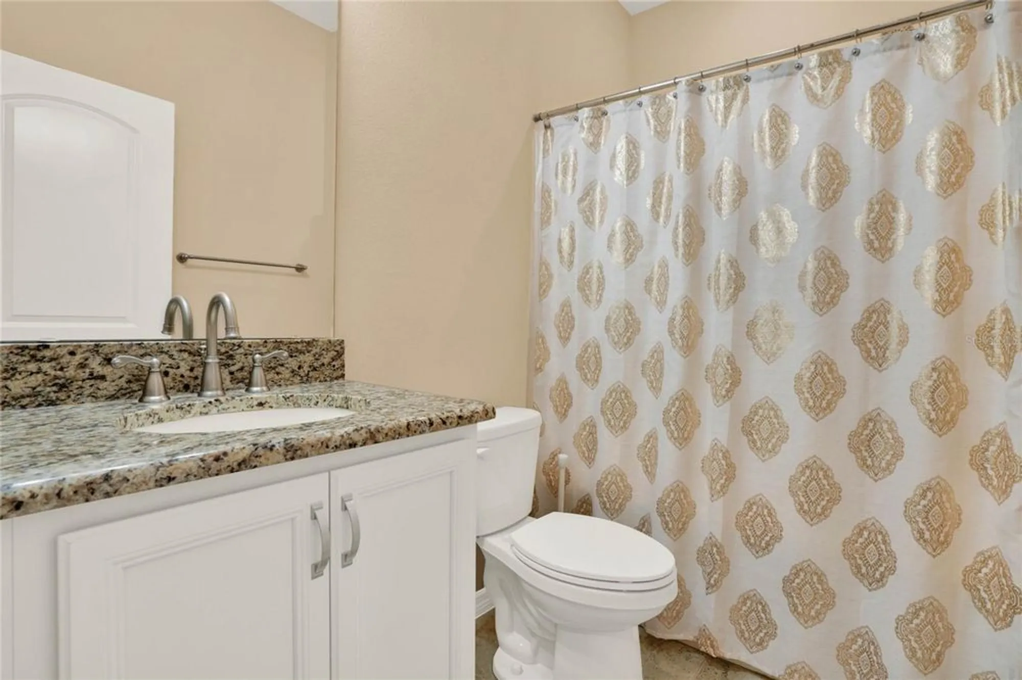Property Slideshow image 25 of 57 | 440 alcove dr, Groveland, FL, 34736