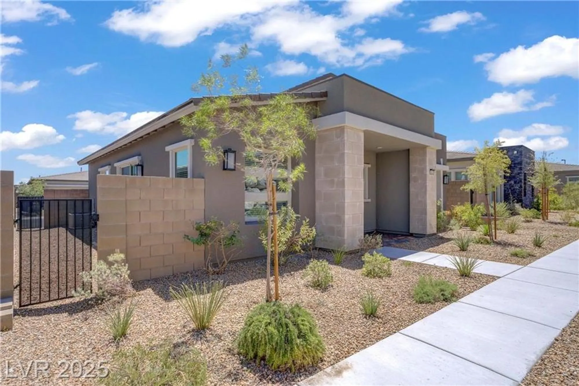 Property Slideshow image 4 of 35 | 933 mayfield manor ln, Las Vegas, NV, 89138