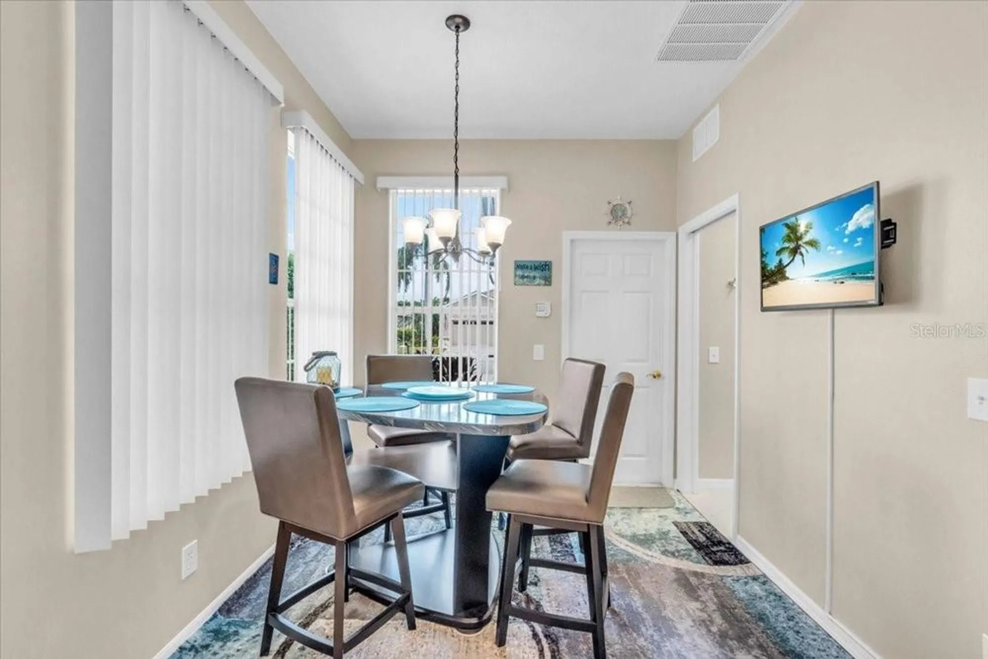 Property Slideshow image 19 of 59 | 8151 victoria falls cir, Sarasota, FL, 34243