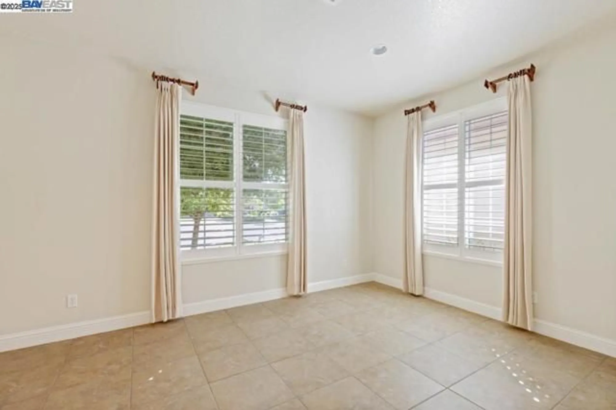 Property Slideshow image 14 of 60 | 2387 birdsong pl, Manteca, CA, 95336