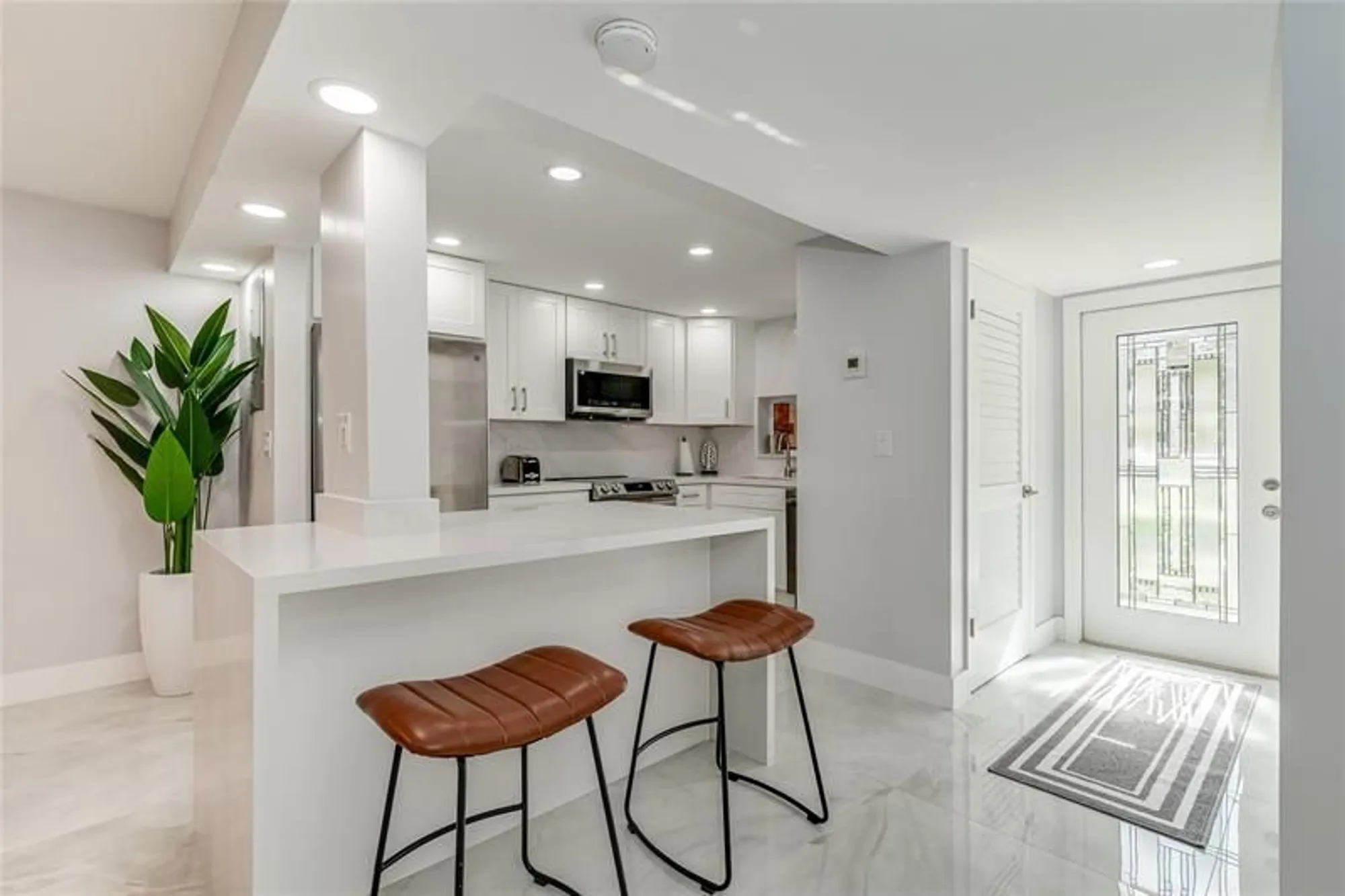 Property Slideshow image 11 of 63 | 9523 s hollybrook lake dr 102, Pembroke Pines, FL, 33025