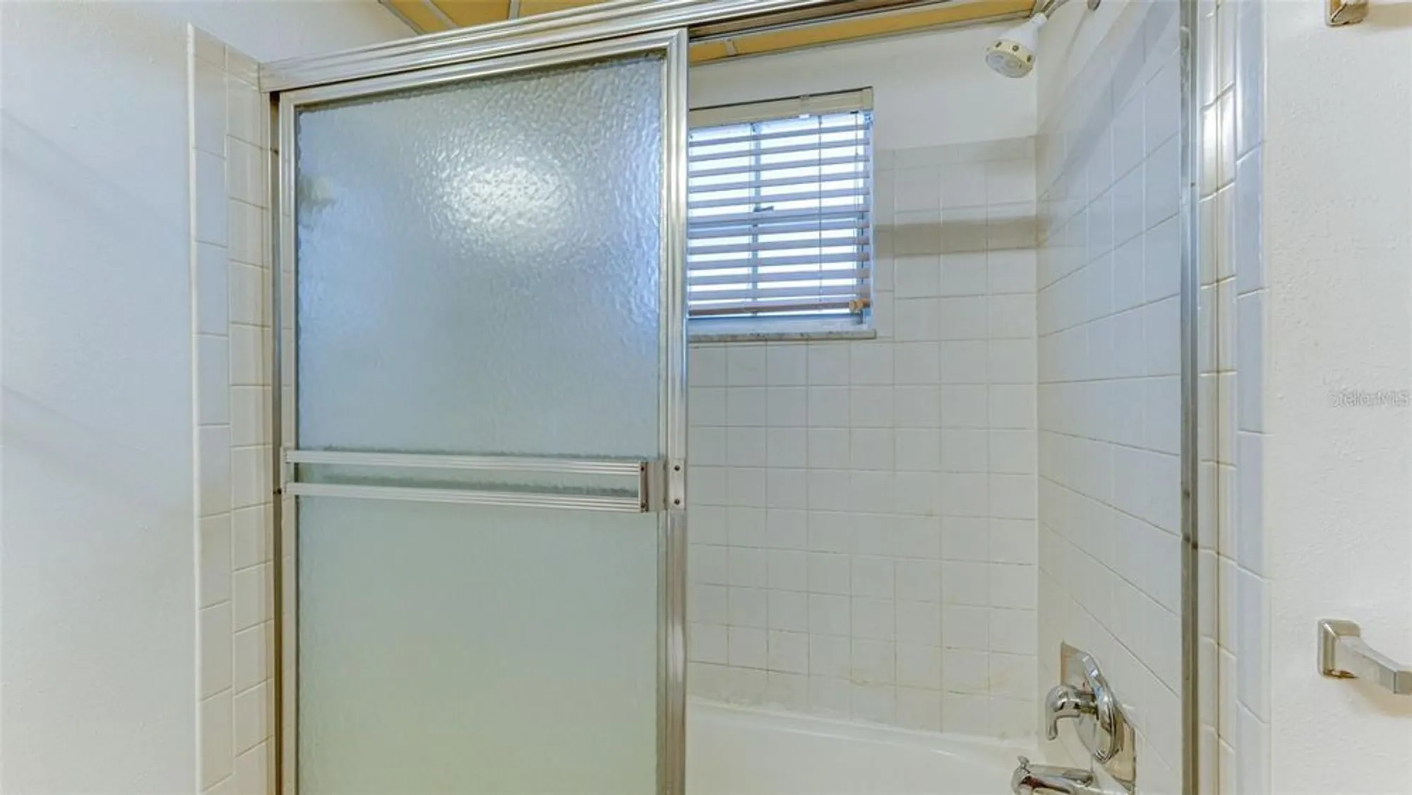 Property Slideshow image 9 of 22 | 202 47th avenue dr 333, Bradenton, FL, 34207