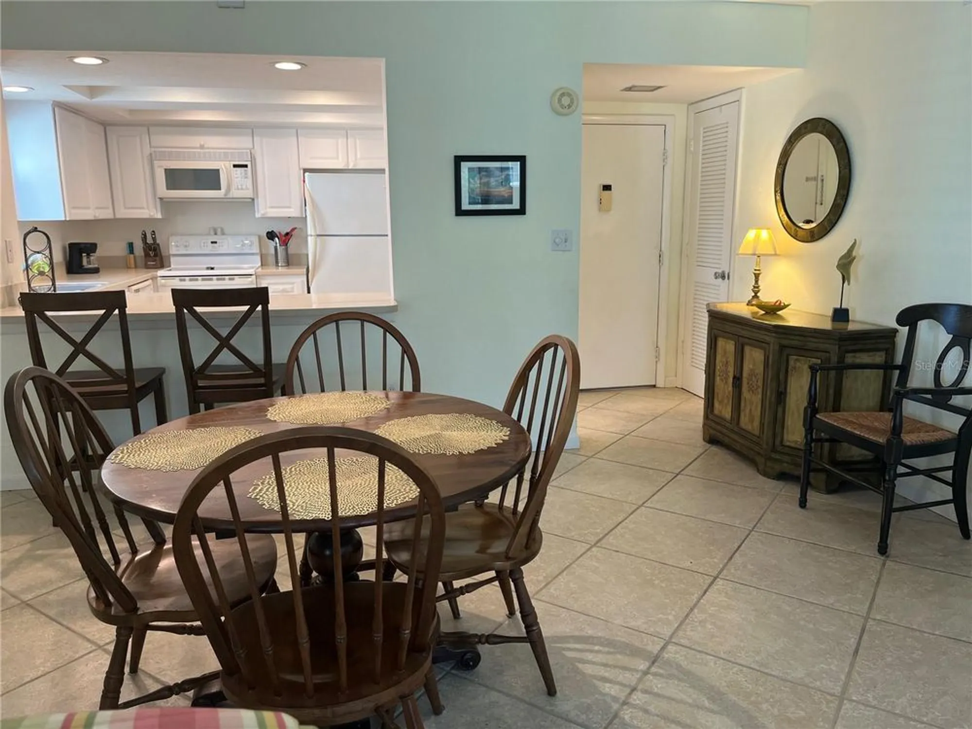 Property Slideshow image 18 of 32 | 1257 s portofino dr apt 208, Sarasota, FL, 34242