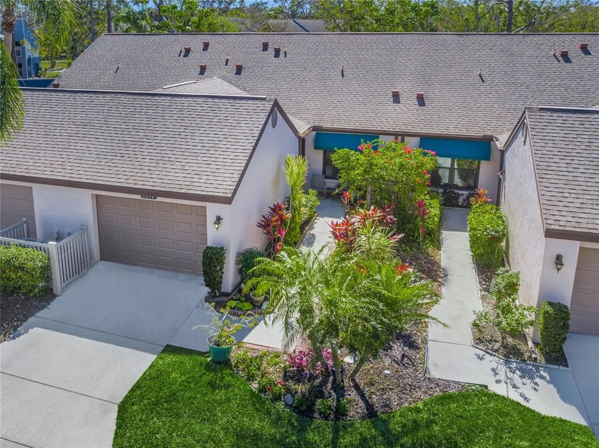 Property Slideshow image 5 of 51 | 5958 clubside dr, Sarasota, FL, 34243