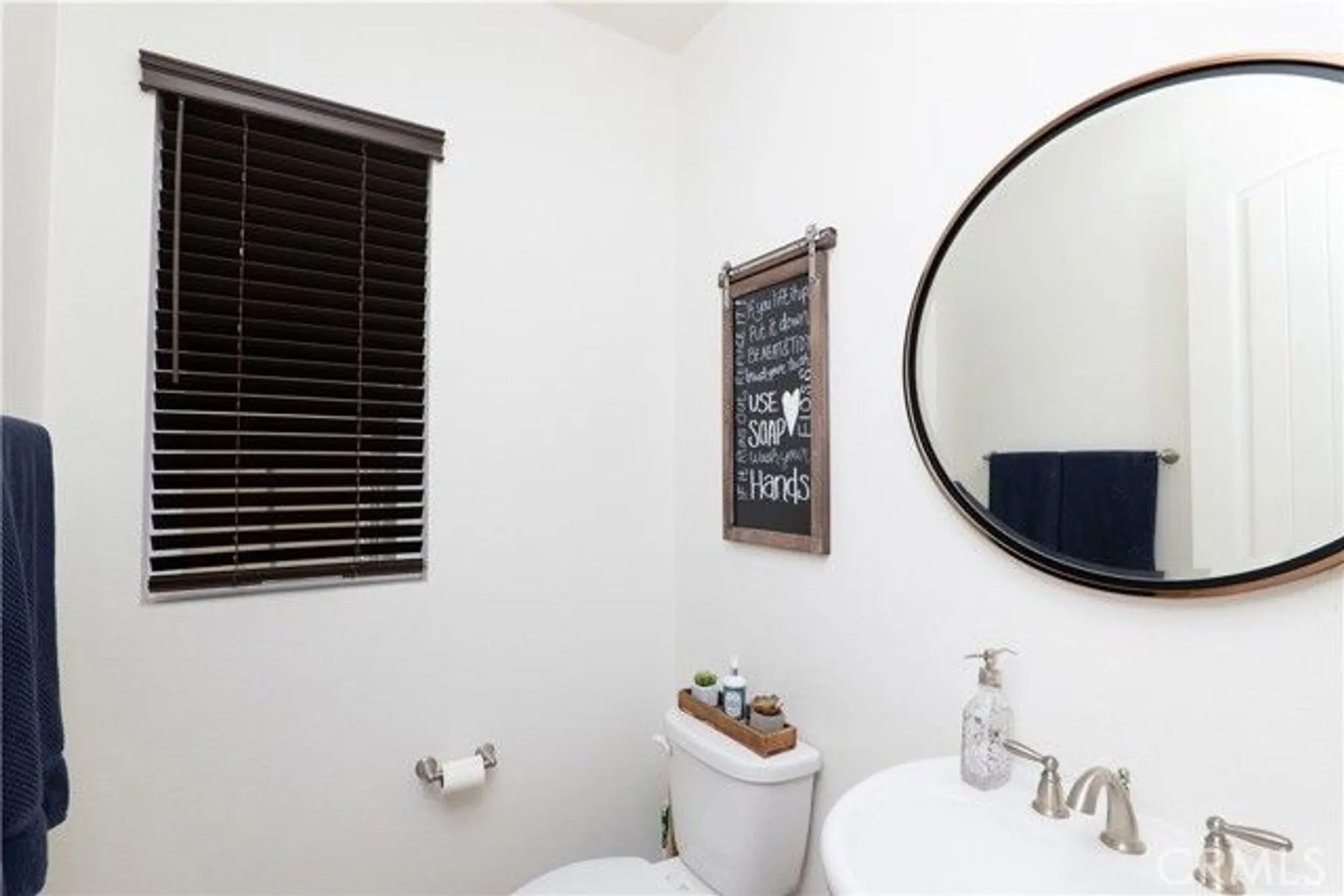 Property Slideshow image 13 of 54 | 24560 acadia dr, Corona, CA, 92883