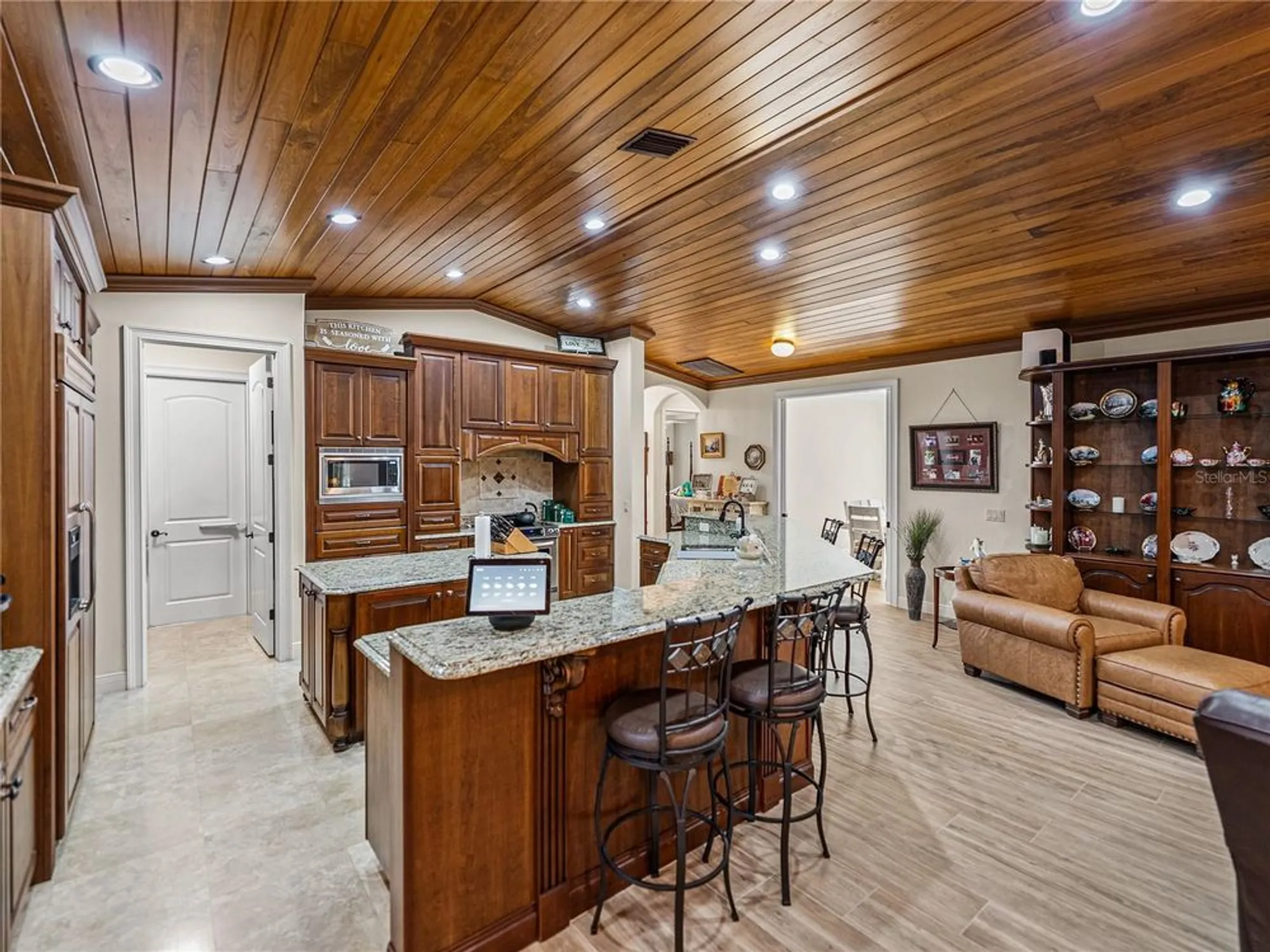 Property Slideshow image 17 of 100 | 4276 dunmore dr, Lake Wales, FL, 33859