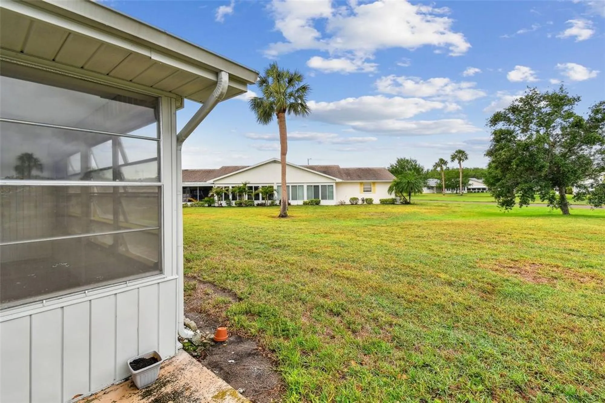 Property Slideshow image 28 of 50 | 2301 grenoble pl # 1, Sun City Center, FL, 33573