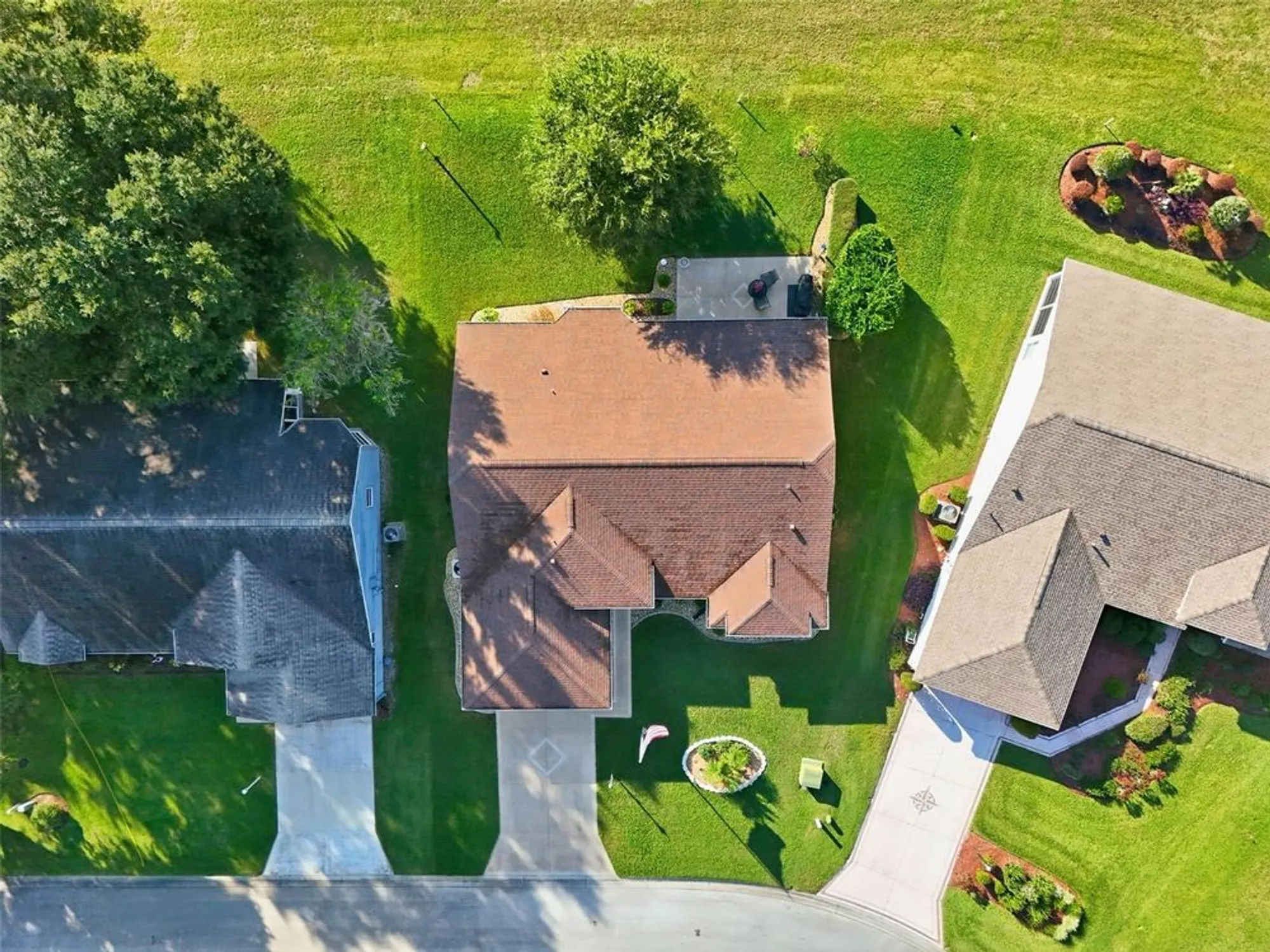 Property Slideshow image 4 of 65 | 25233 lost oak cir, Leesburg, FL, 34748