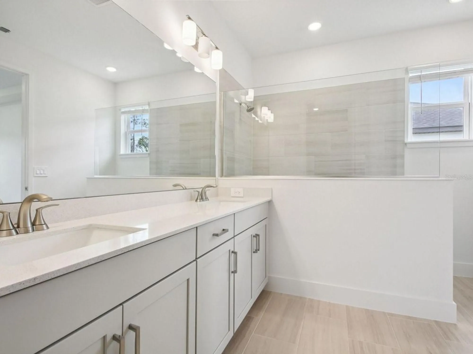 Property Slideshow image 8 of 9 | 430 brookhaven trl, Ormond Beach, FL, 32174